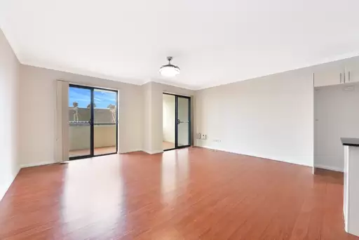 20/282 High Street, Penrith Leased by Chidiac Realty