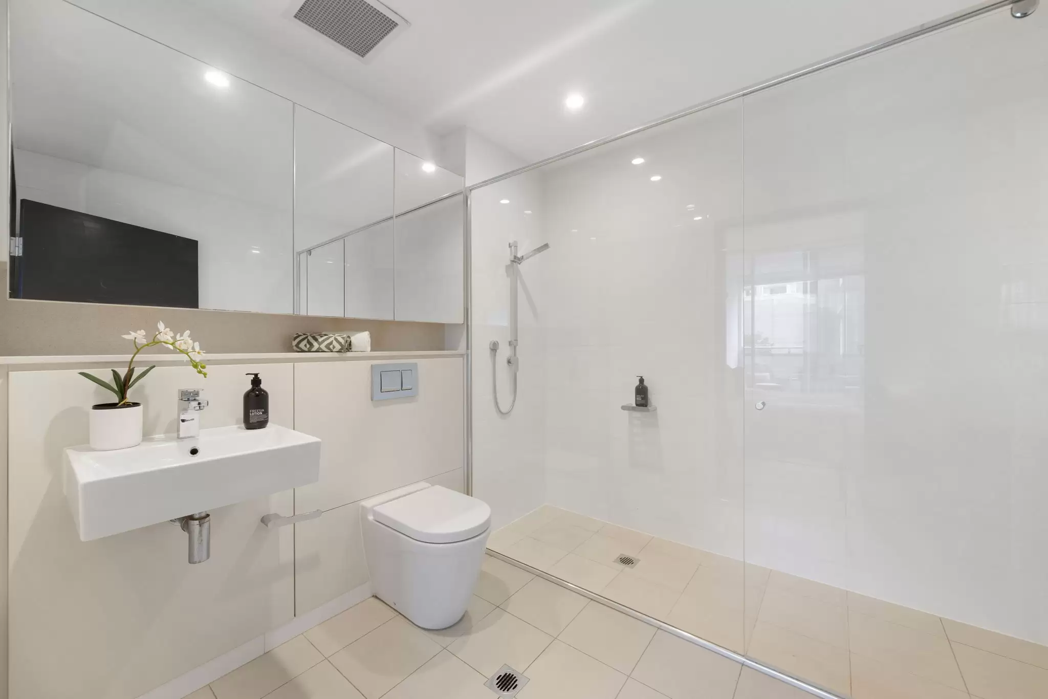 318/14 Nuvolari Place, Wentworth Point Sold by Chidiac Realty - image 9