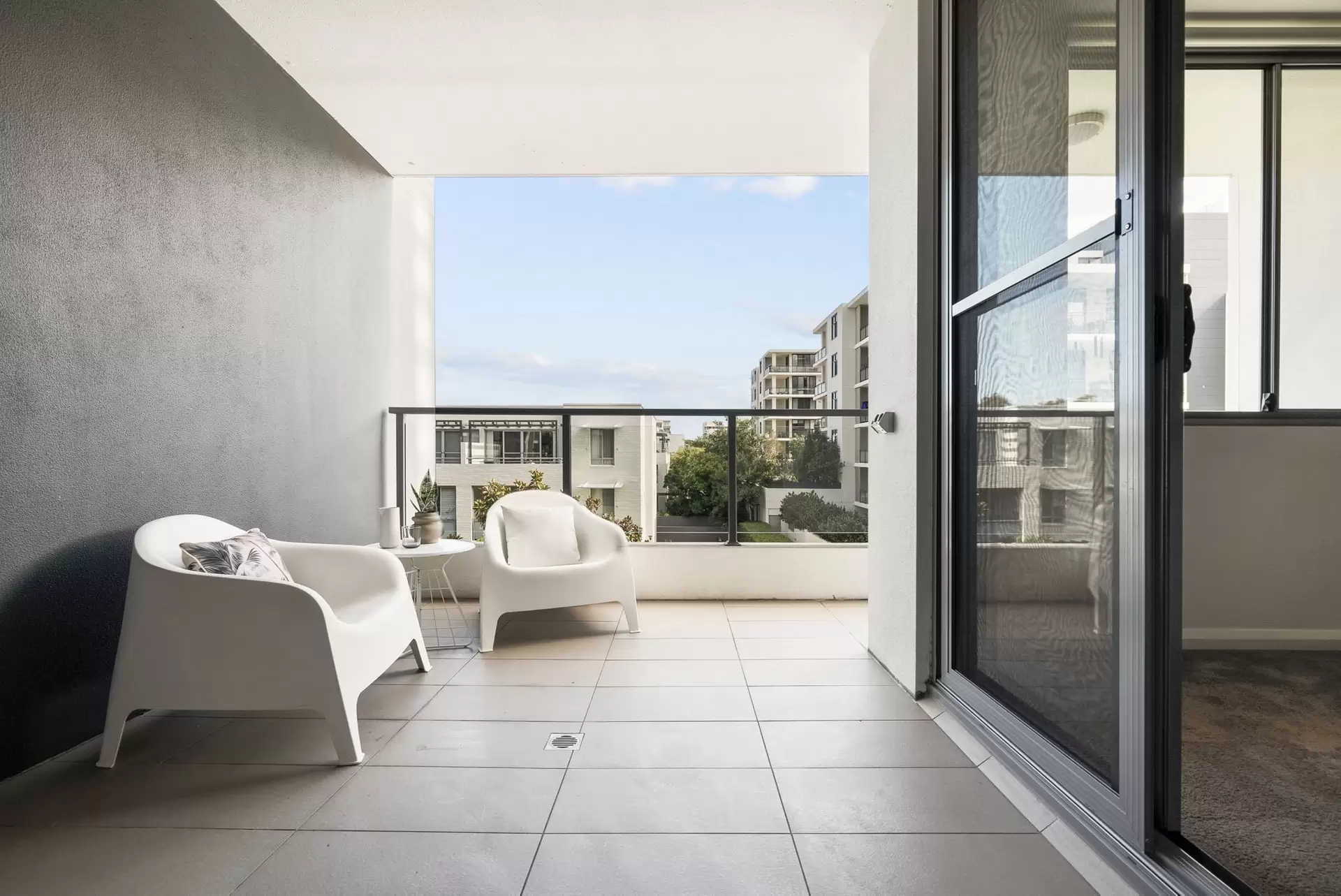 302/8 Marine Parade, Wentworth Point Sold by Chidiac Realty - image 1