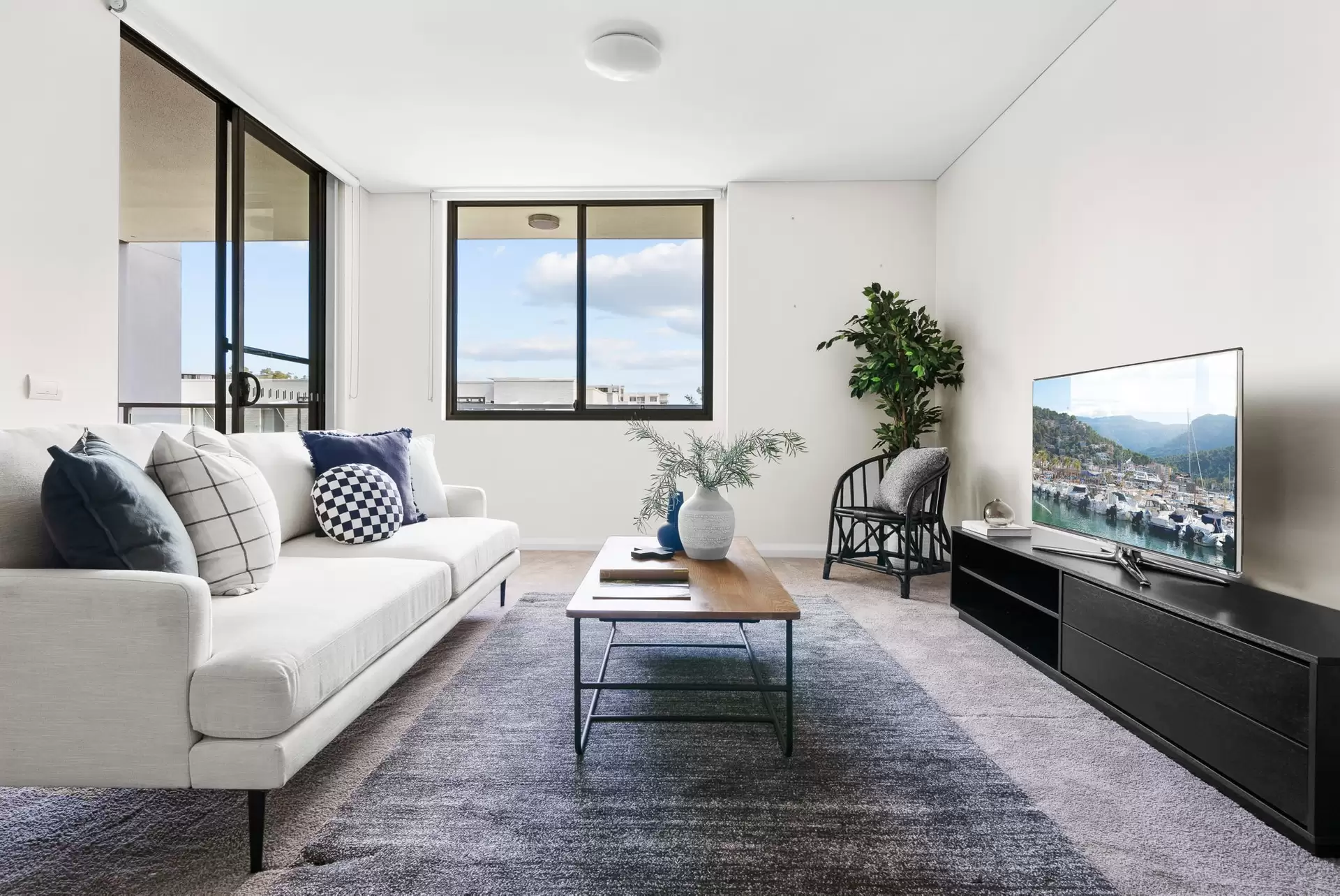 302/8 Marine Parade, Wentworth Point Sold by Chidiac Realty - image 1