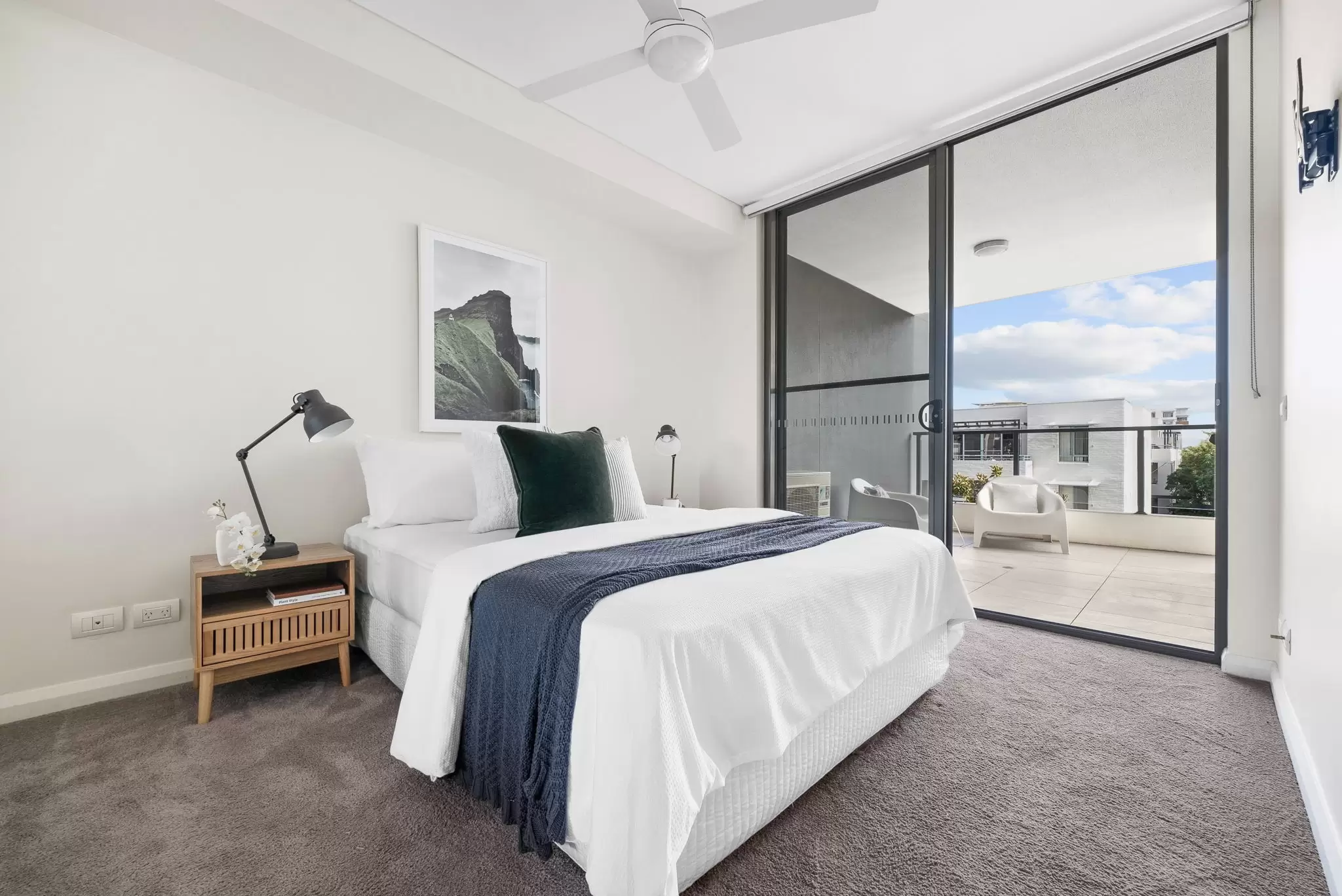 302/8 Marine Parade, Wentworth Point Sold by Chidiac Realty - image 4