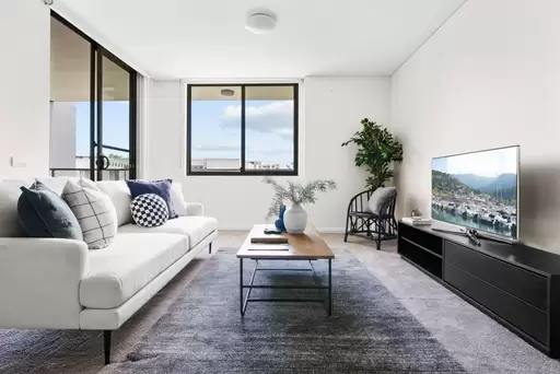 302/8 Marine Parade, Wentworth Point Sold by Chidiac Realty