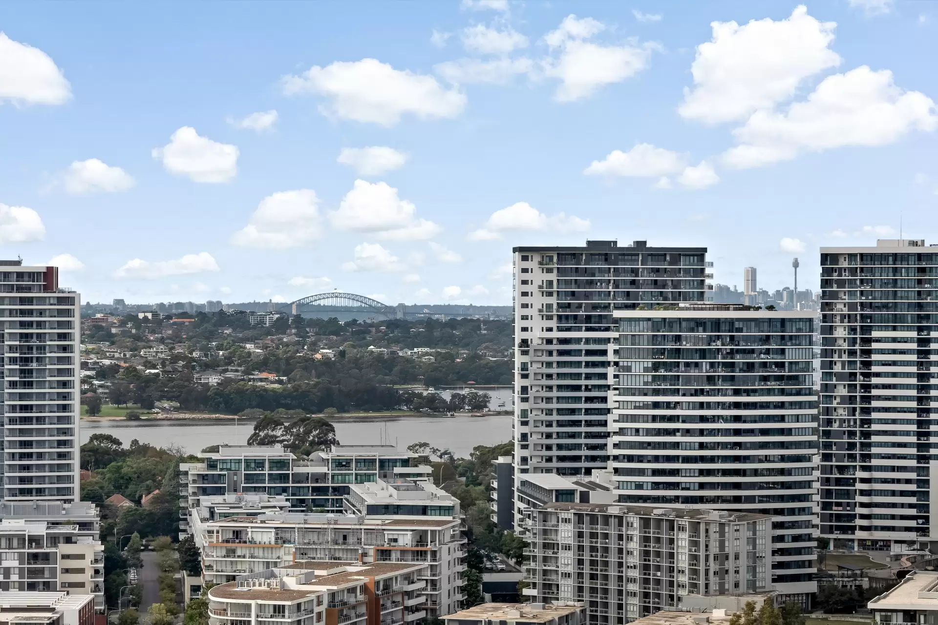 2402/11 Wentworth Place, Wentworth Point Sold by Chidiac Realty - image 1