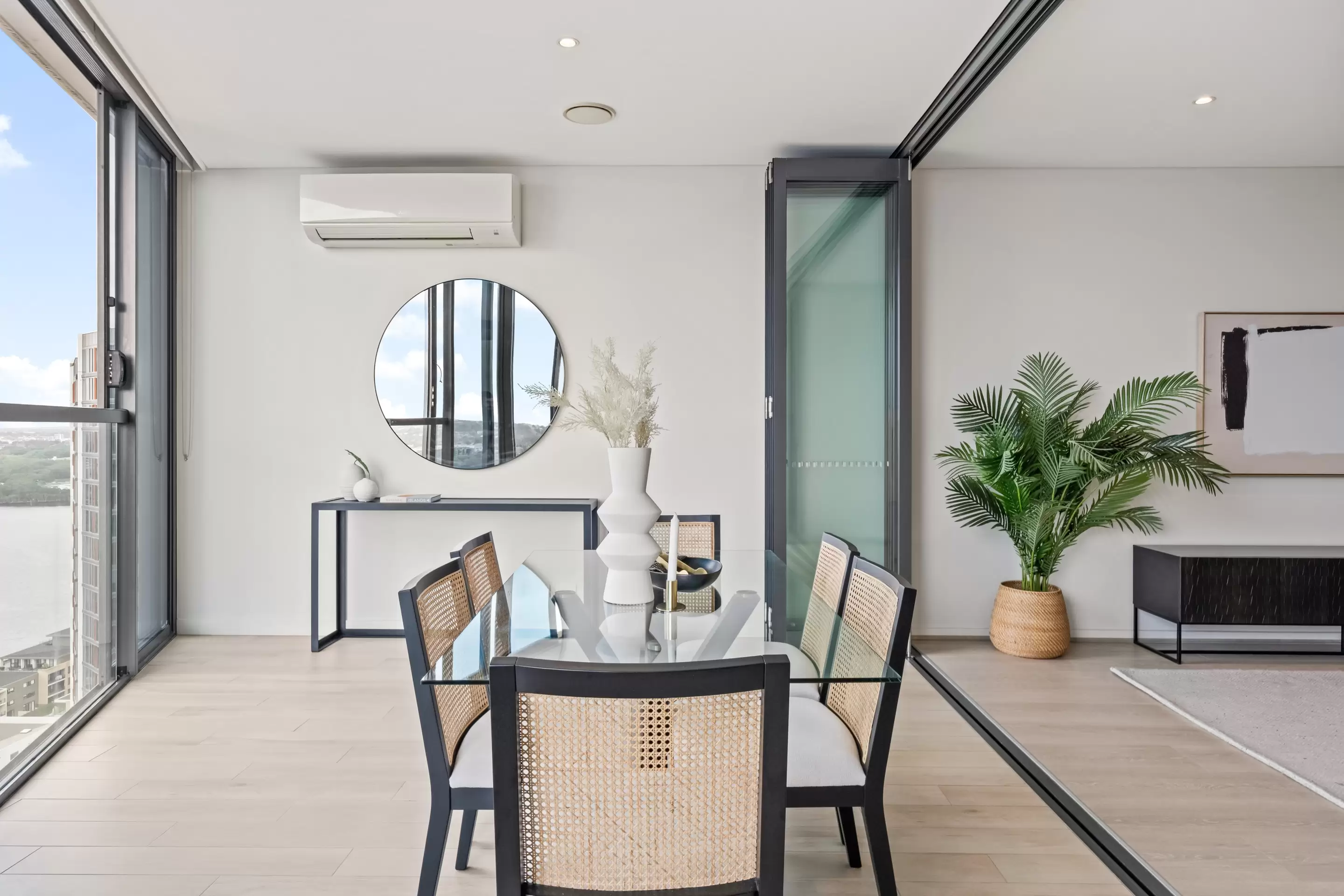 2402/11 Wentworth Place, Wentworth Point Sold by Chidiac Realty - image 7