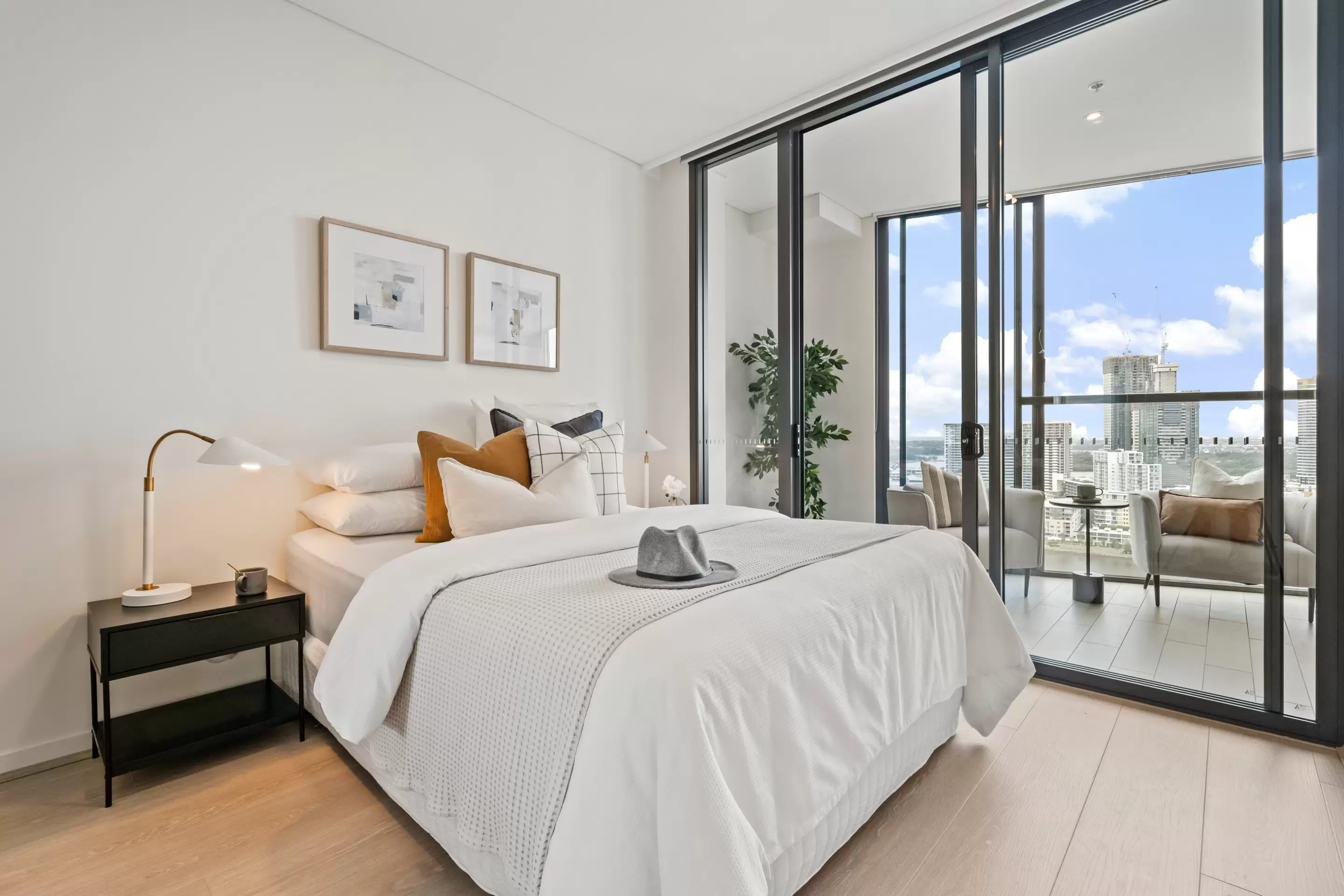 2402/11 Wentworth Place, Wentworth Point Sold by Chidiac Realty - image 9