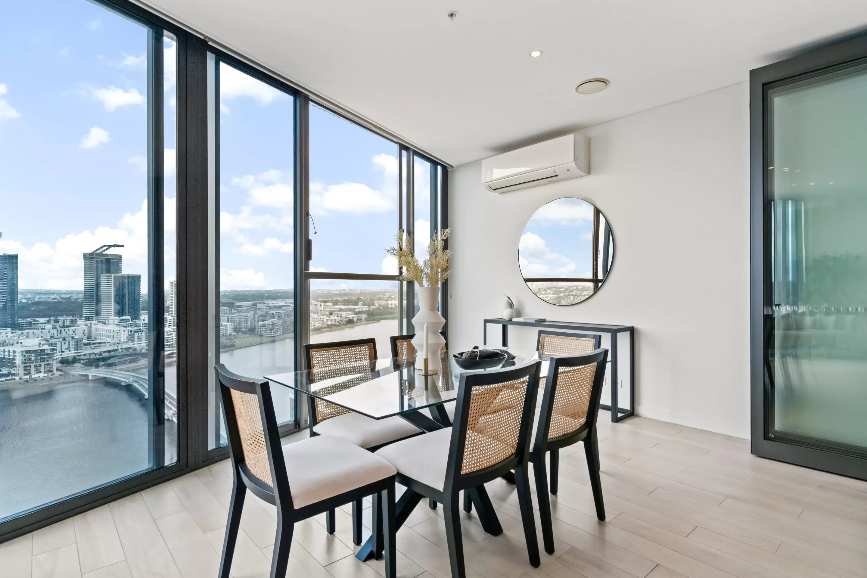 2402/11 Wentworth Place, Wentworth Point Sold by Chidiac Realty - image 12
