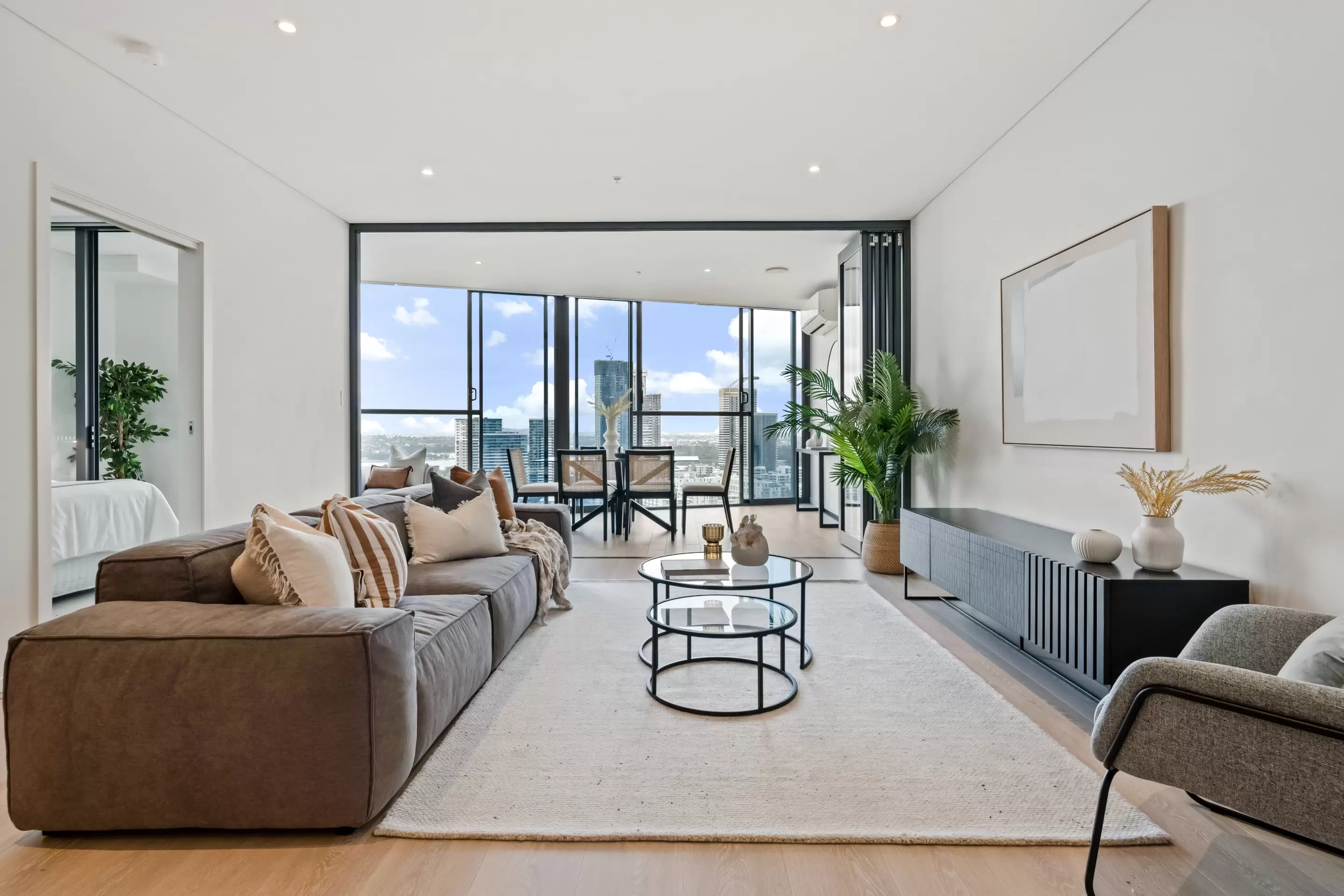 2402/11 Wentworth Place, Wentworth Point Sold by Chidiac Realty - image 3