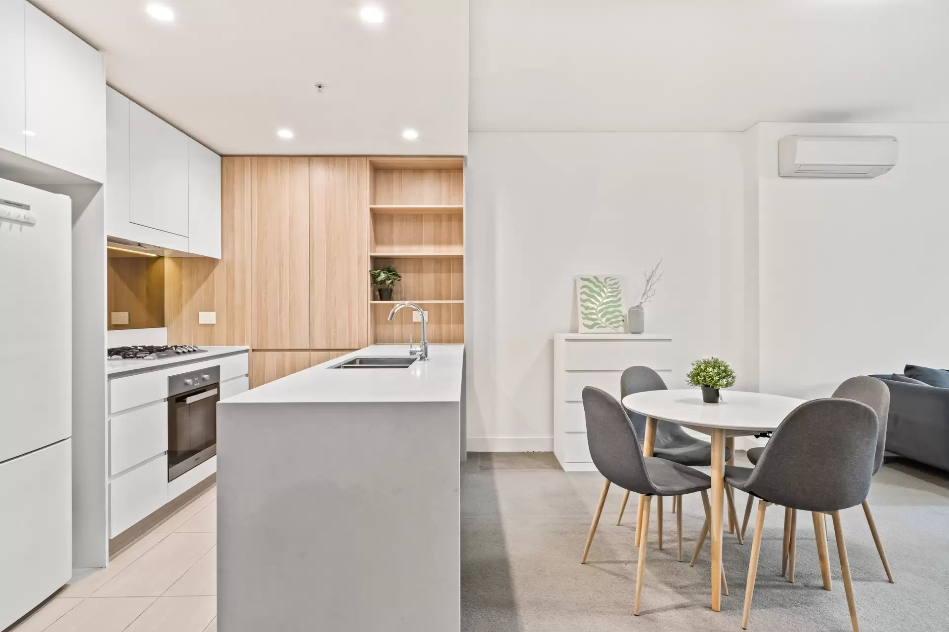 605/46 Savona Drive, Wentworth Point Sold by Chidiac Realty - image 1