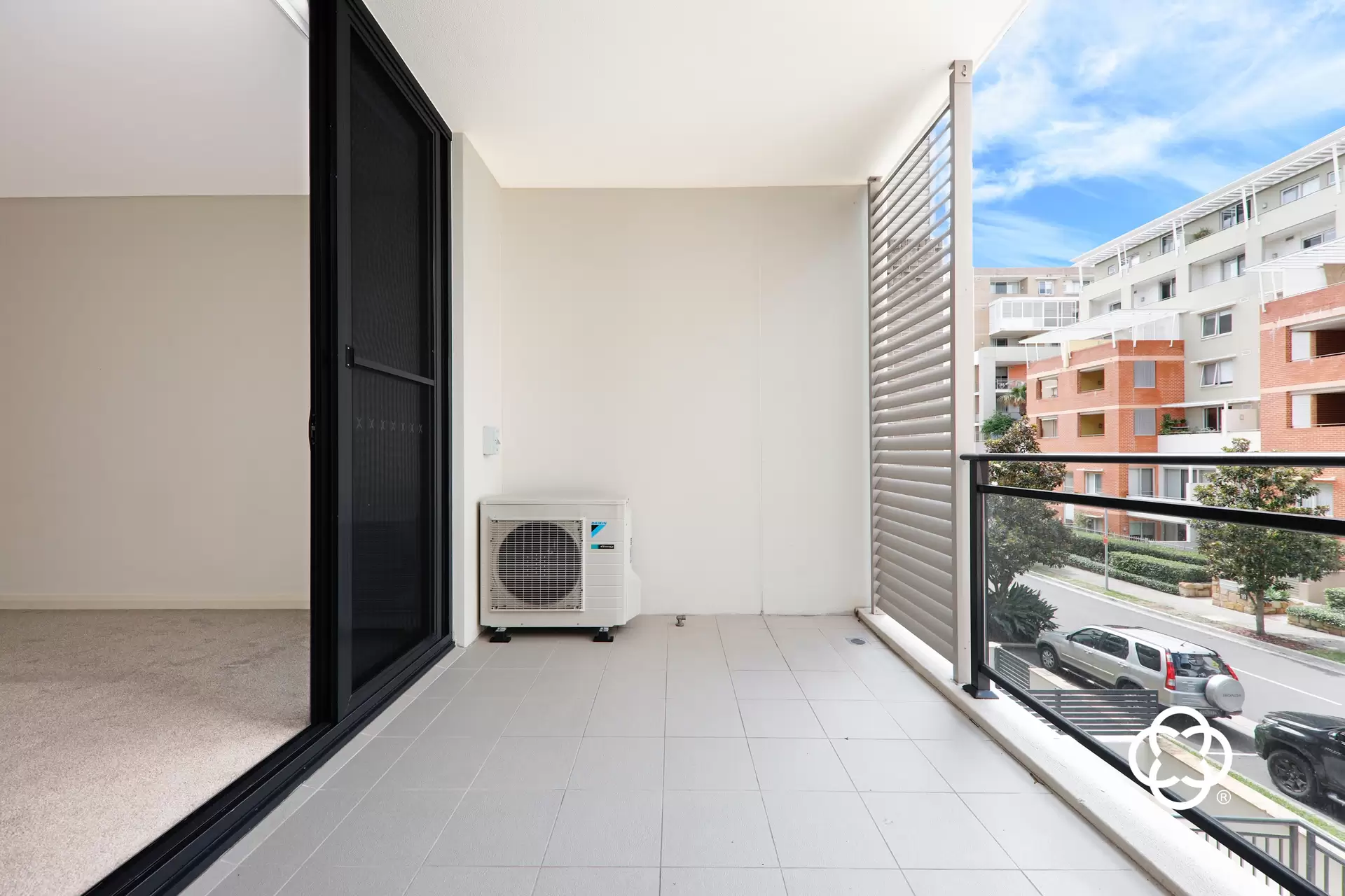 439/21 Marine Parade, Wentworth Point Leased by Chidiac Realty - image 1