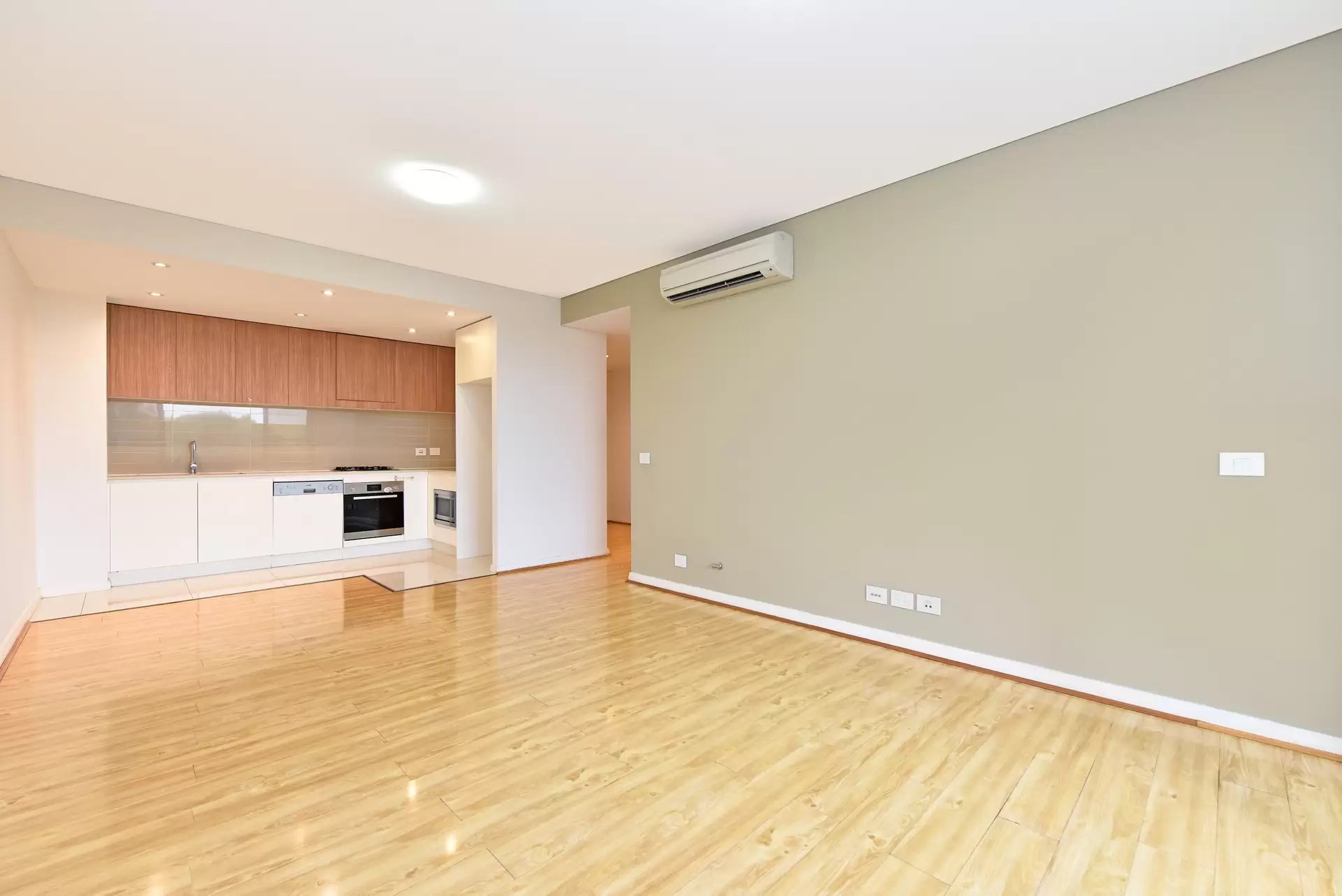 407/27 Hill Road, Wentworth Point Leased by Chidiac Realty - image 1