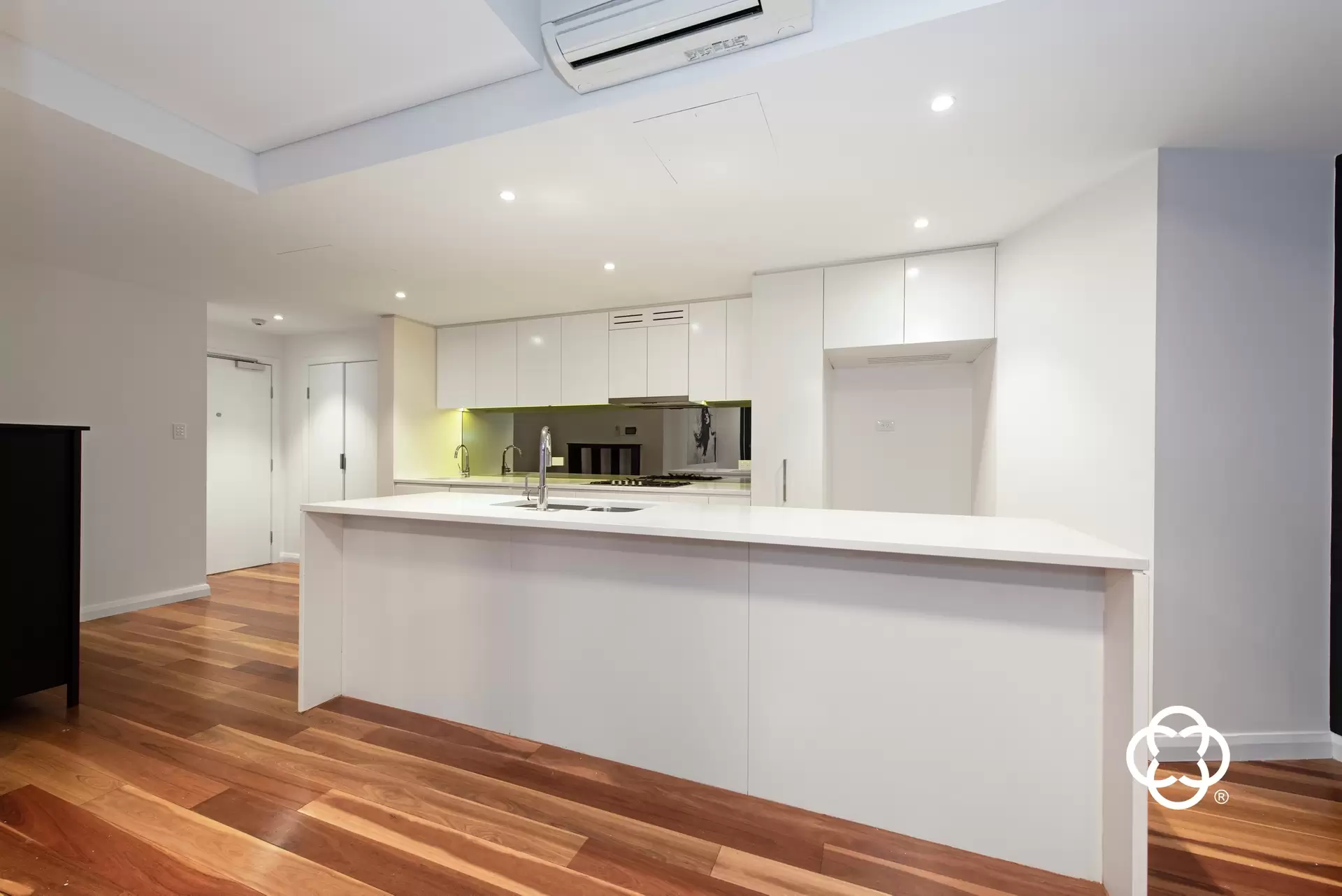 712/1 Park Street North, Wentworth Point Leased by Chidiac Realty - image 1
