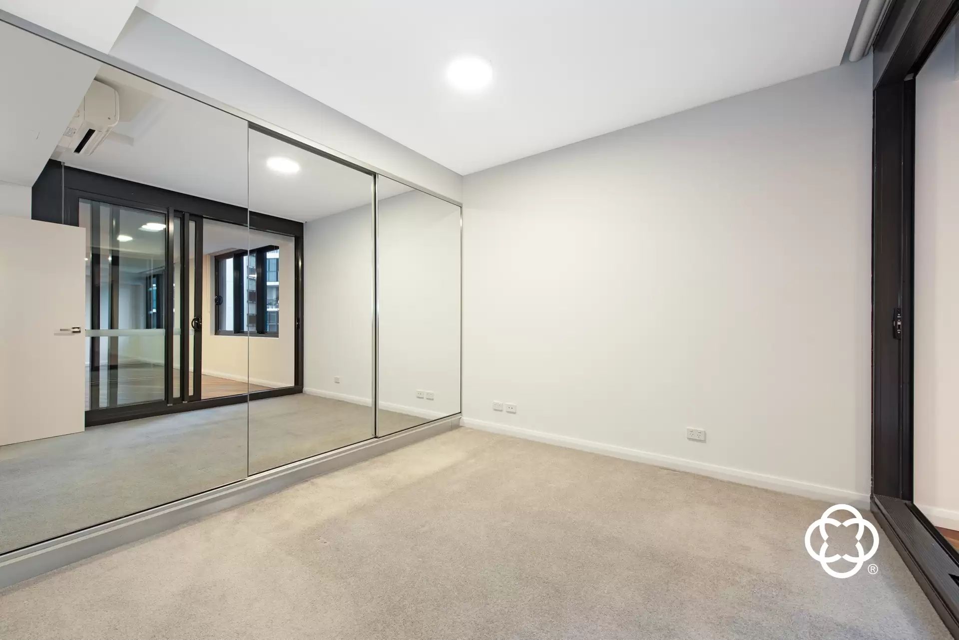 712/1 Park Street North, Wentworth Point Leased by Chidiac Realty - image 1