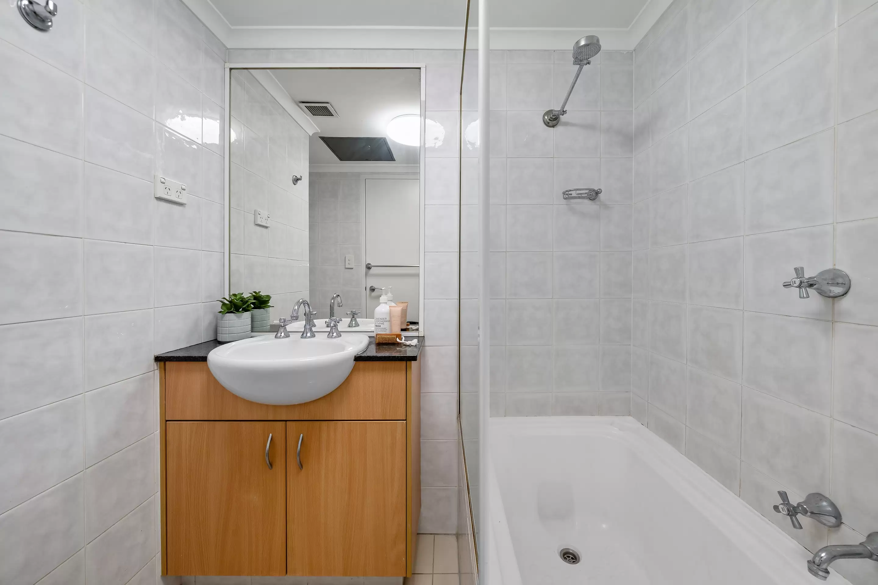 77/23 Norton Street, Leichhardt Sold by Chidiac Realty - image 10