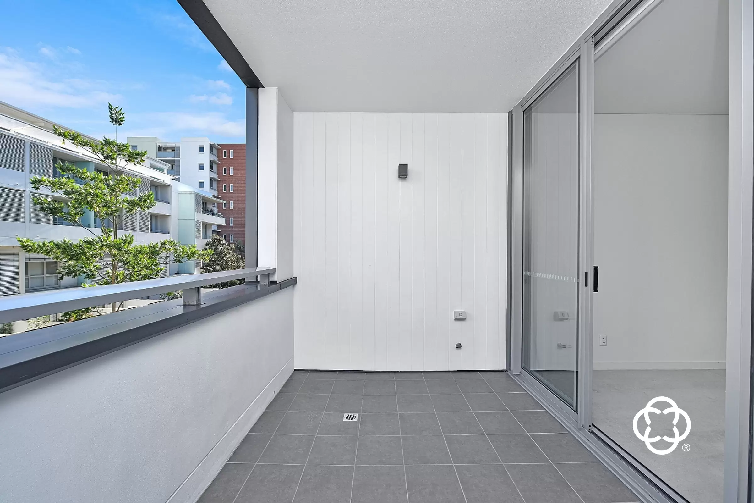 202/10 Savona Drive, Wentworth Point Leased by Chidiac Realty - image 2