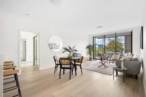 302/80 Rider Boulevard, Rhodes Sold by Chidiac Realty