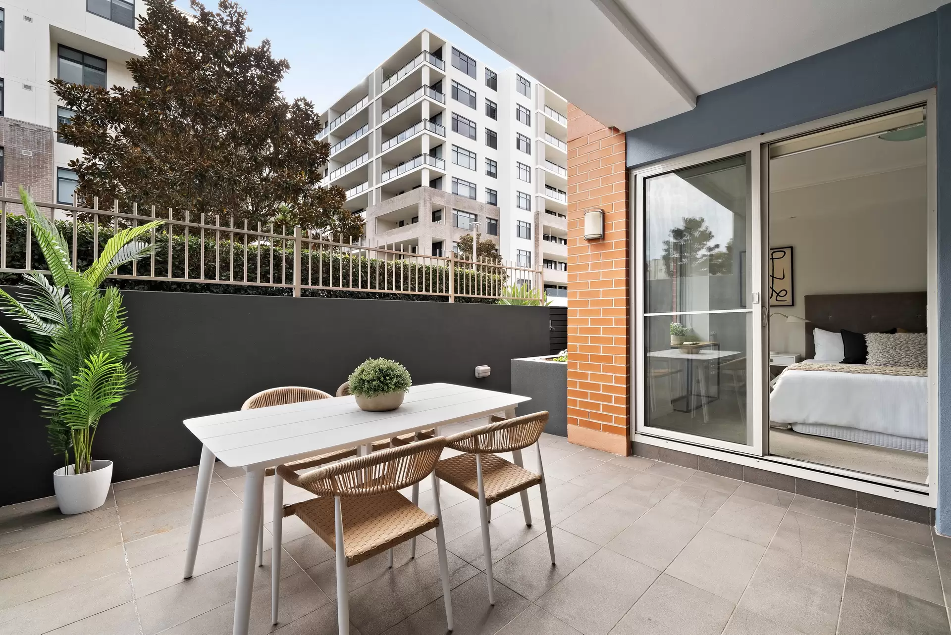 114/20 Marine Parade, Wentworth Point Sold by Chidiac Realty - image 1