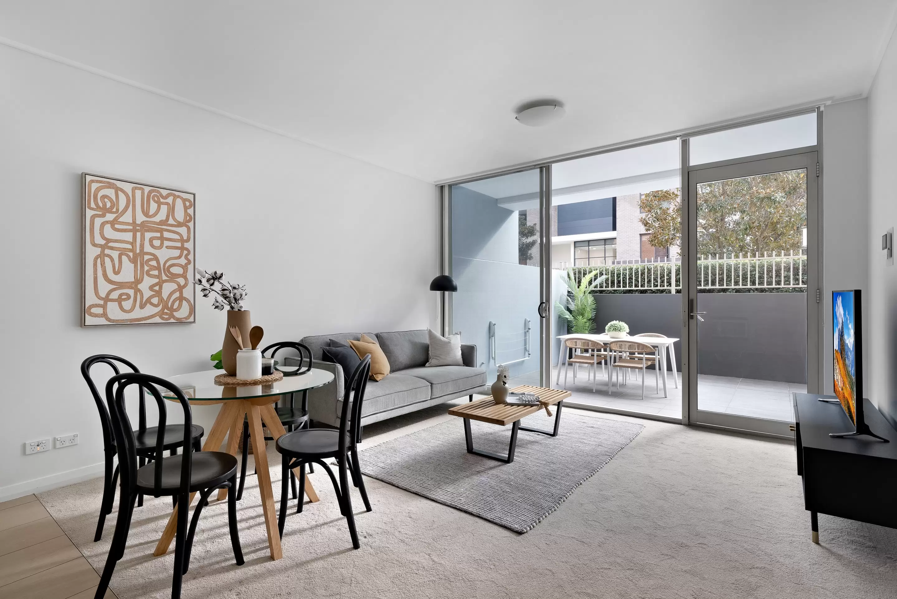 114/20 Marine Parade, Wentworth Point Sold by Chidiac Realty - image 1