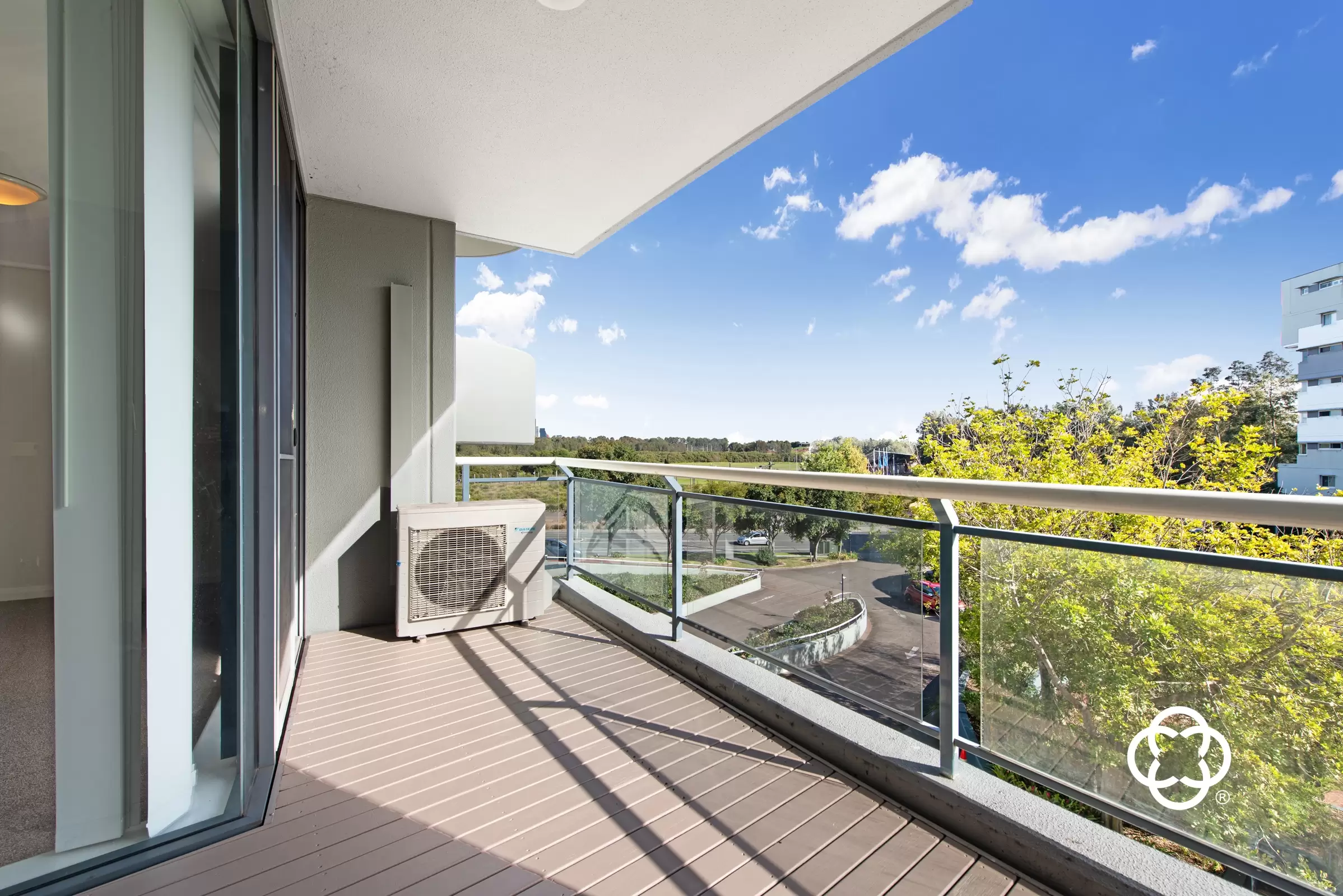 5/27 Bennelong Parkway, Wentworth Point Leased by Chidiac Realty - image 2