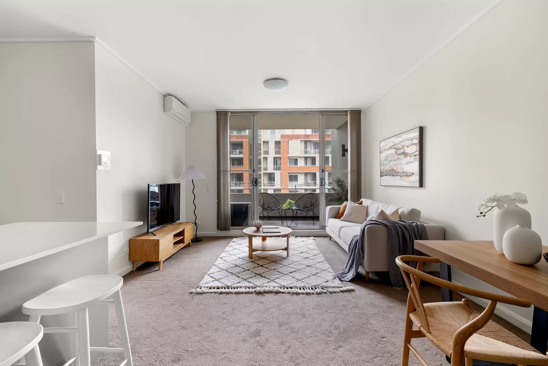 405/37 Amalfi Drive, Wentworth Point Sold by Chidiac Realty - image 1