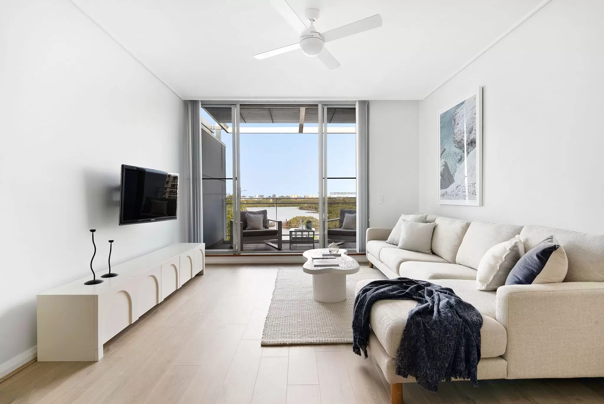 681/4 The Crescent, Wentworth Point Sold by Chidiac Realty - image 4
