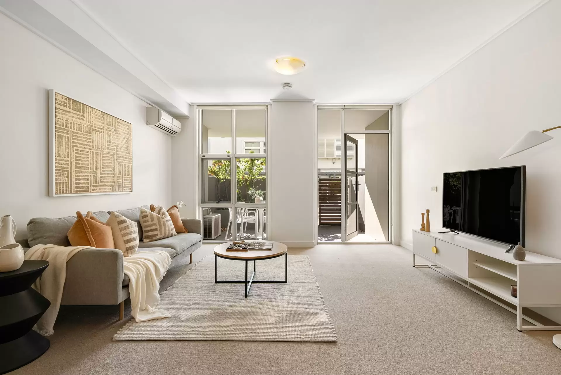 122/25 Bennelong Parkway, Wentworth Point Leased by Chidiac Realty - image 1
