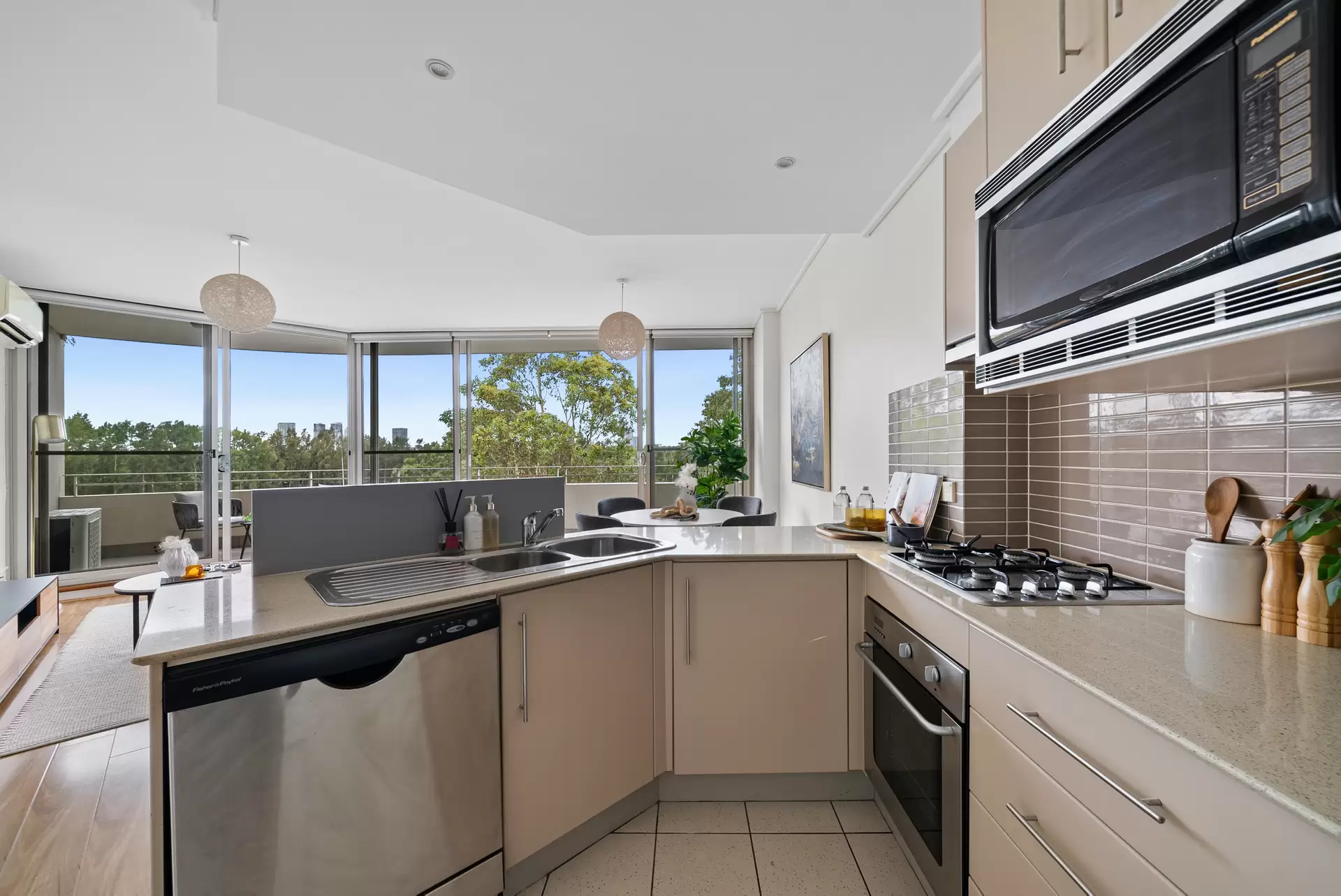 504/1 The Piazza, Wentworth Point Sold by Chidiac Realty - image 1