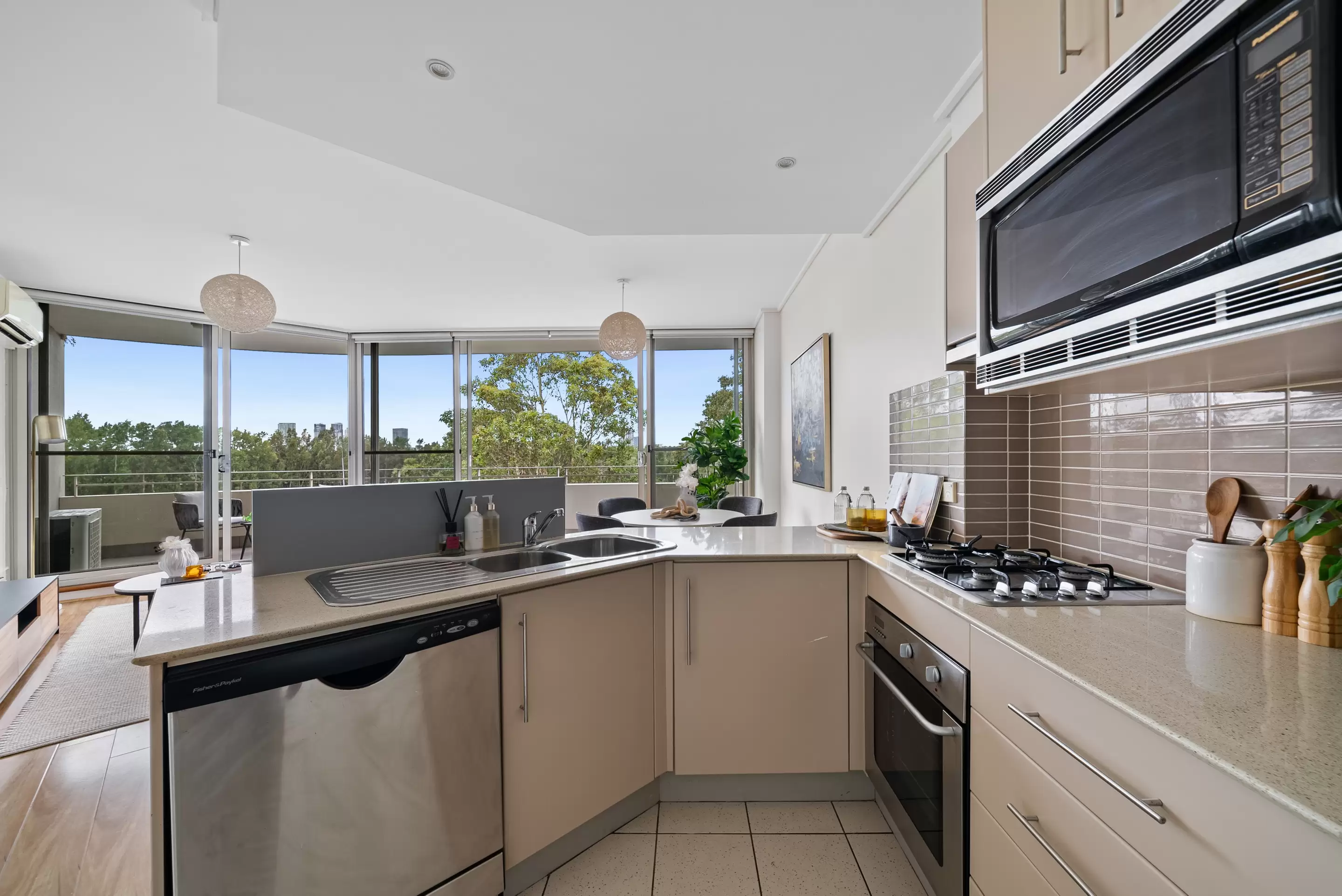 504/1 The Piazza, Wentworth Point Sold by Chidiac Realty - image 5