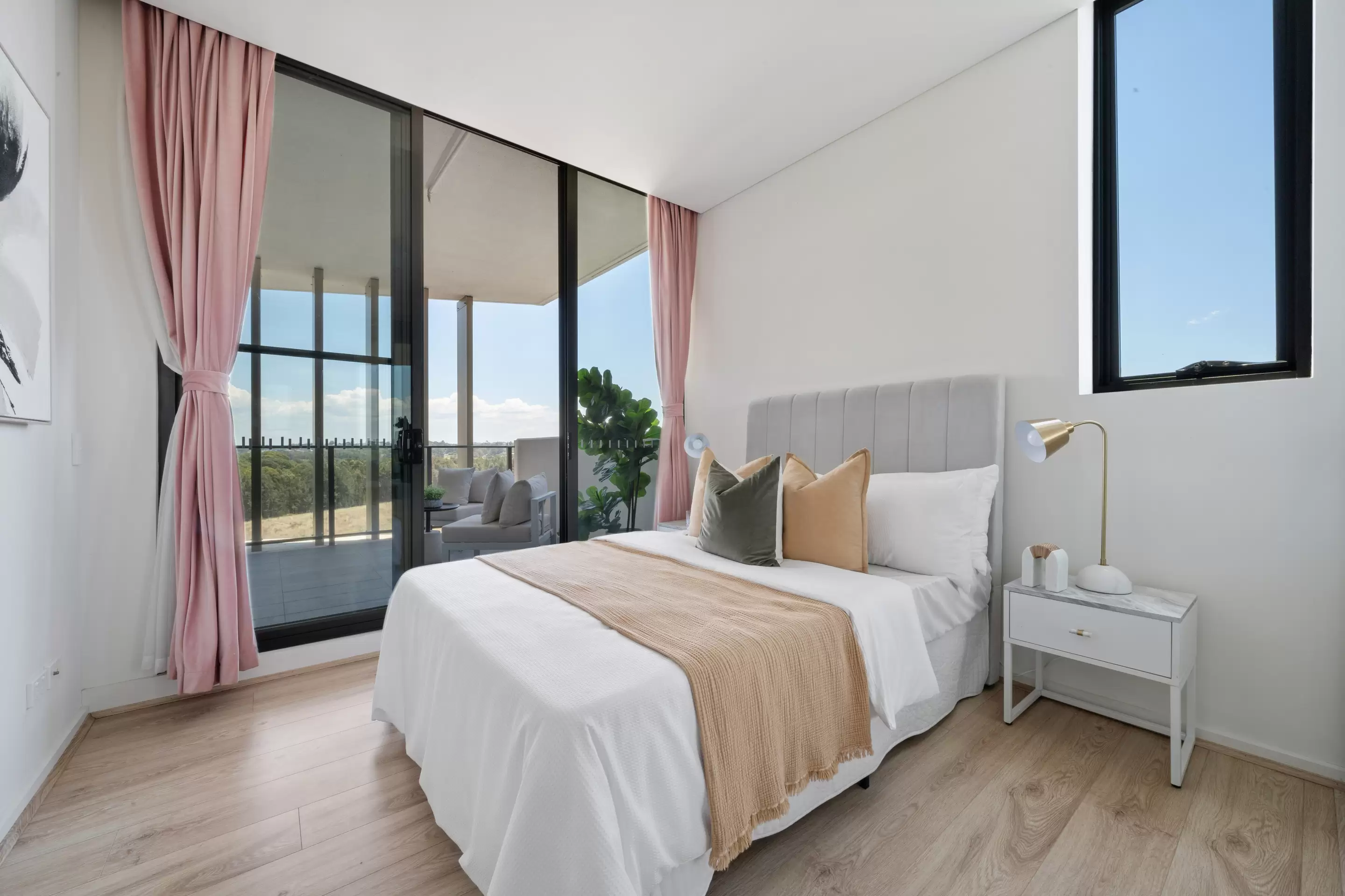15112/1 Bennelong Parkway, Wentworth Point Sold by Chidiac Realty - image 8