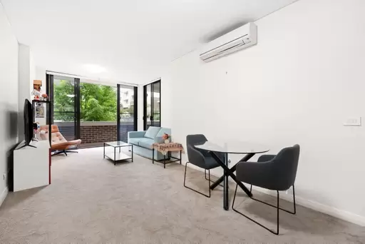 218/6 Baywater Drive, Wentworth Point Sold by Chidiac Realty