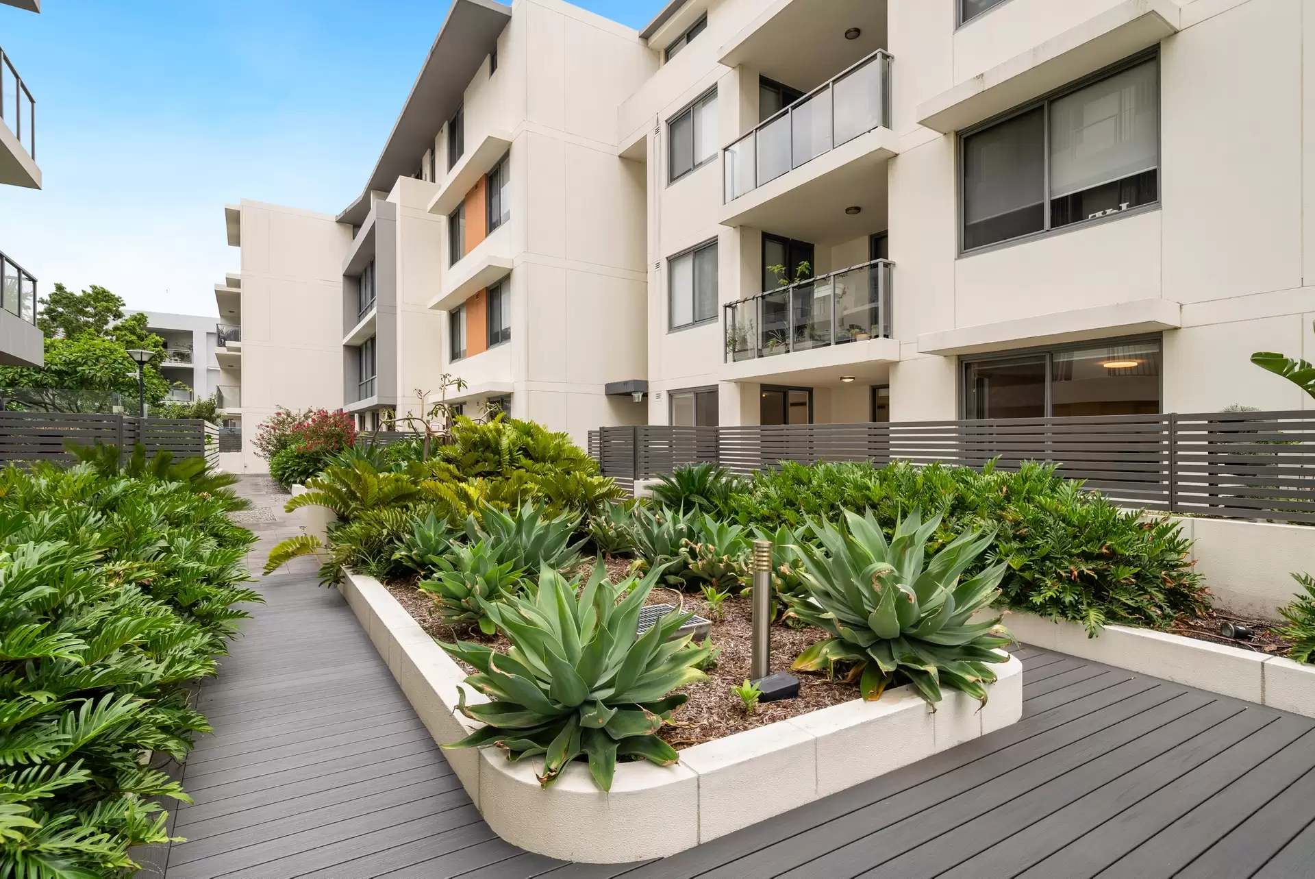 209/23 The Promenade, Wentworth Point Sold by Chidiac Realty - image 1