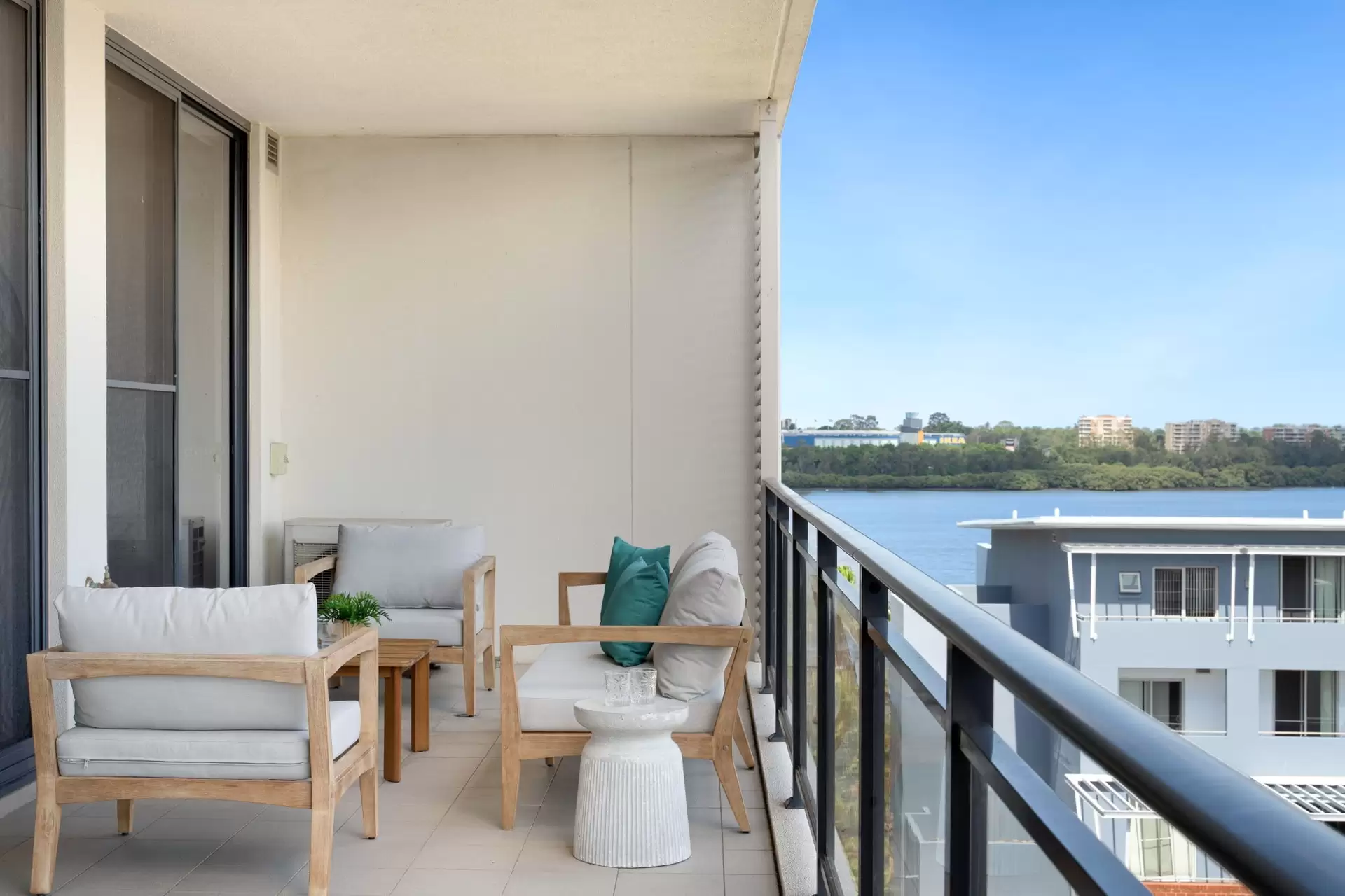 818/26 Baywater Drive, Wentworth Point Sold by Chidiac Realty - image 1