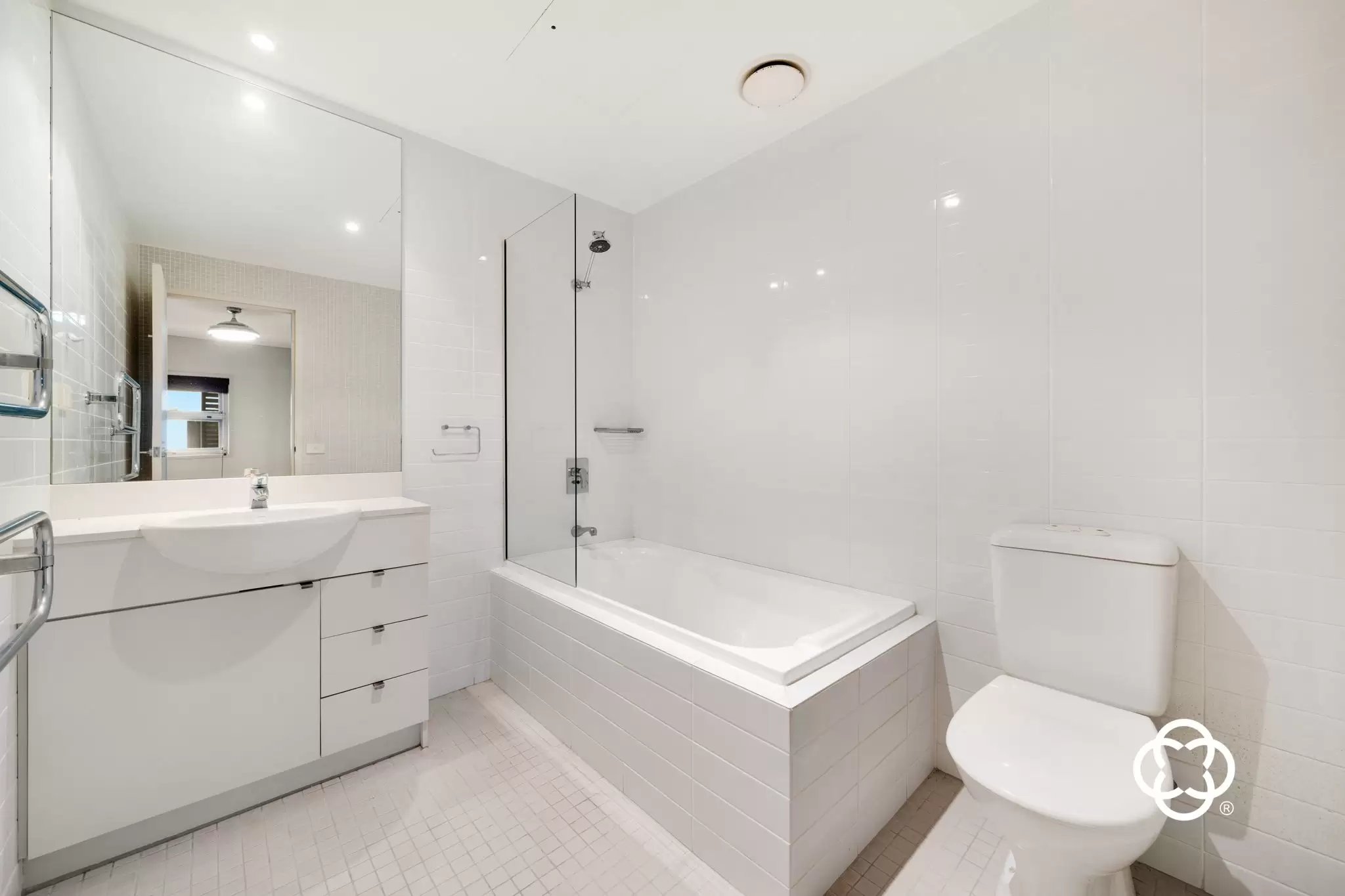 213/3 Amalfi Drive, Wentworth Point Leased by Chidiac Realty - image 5