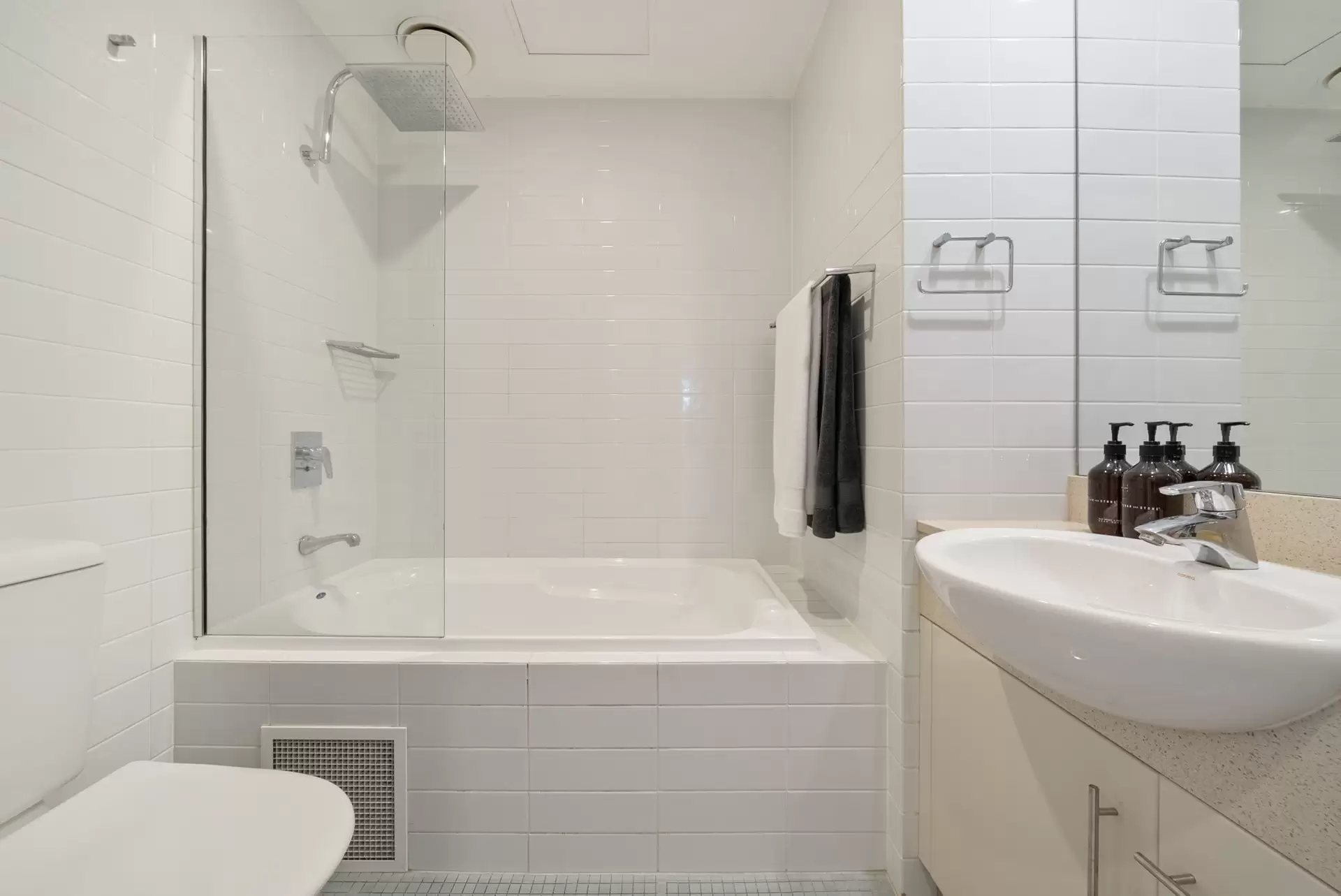 304/1 The Piazza, Wentworth Point Sold by Chidiac Realty - image 1