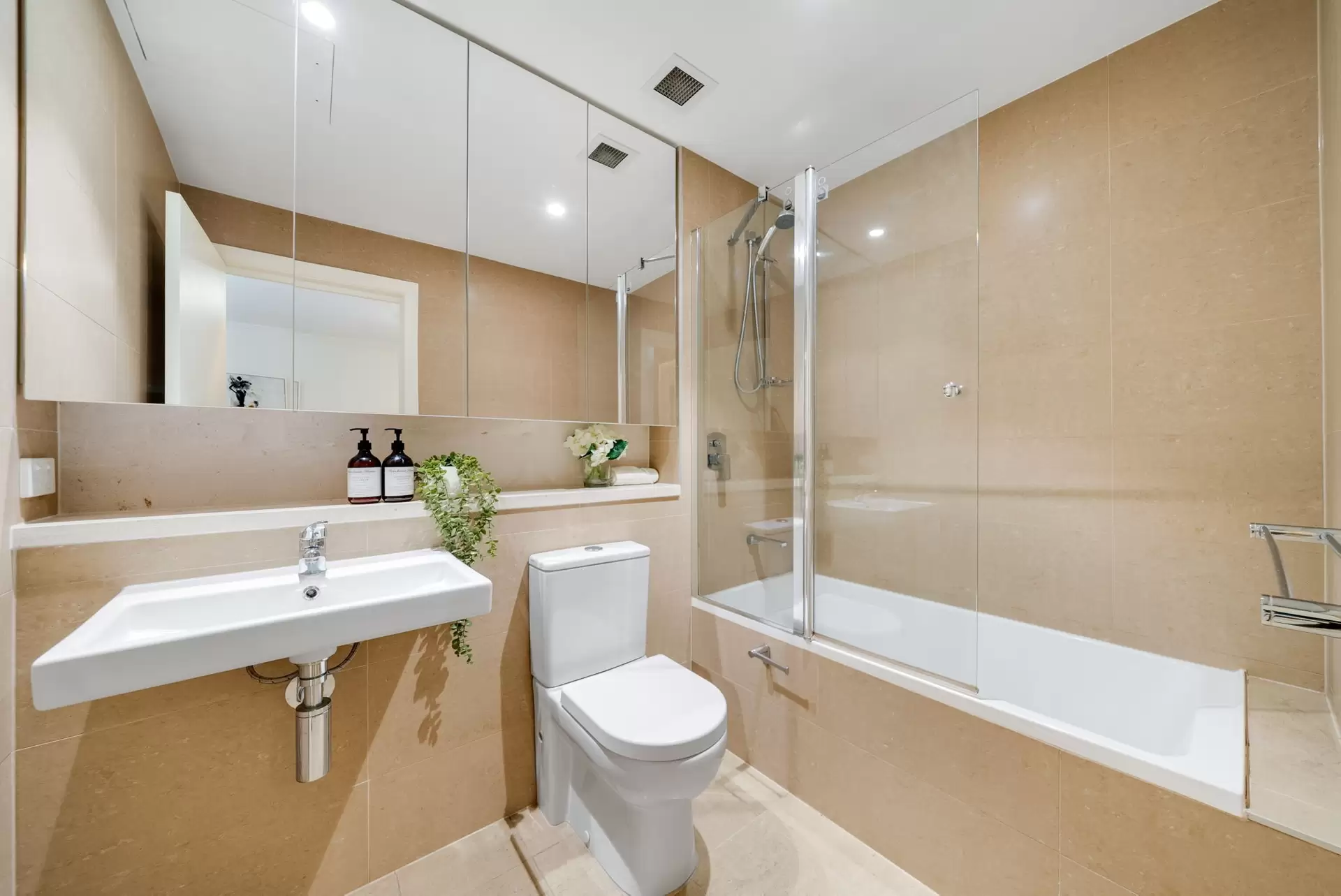 302/2 Park Street North, Wentworth Point Sold by Chidiac Realty - image 1