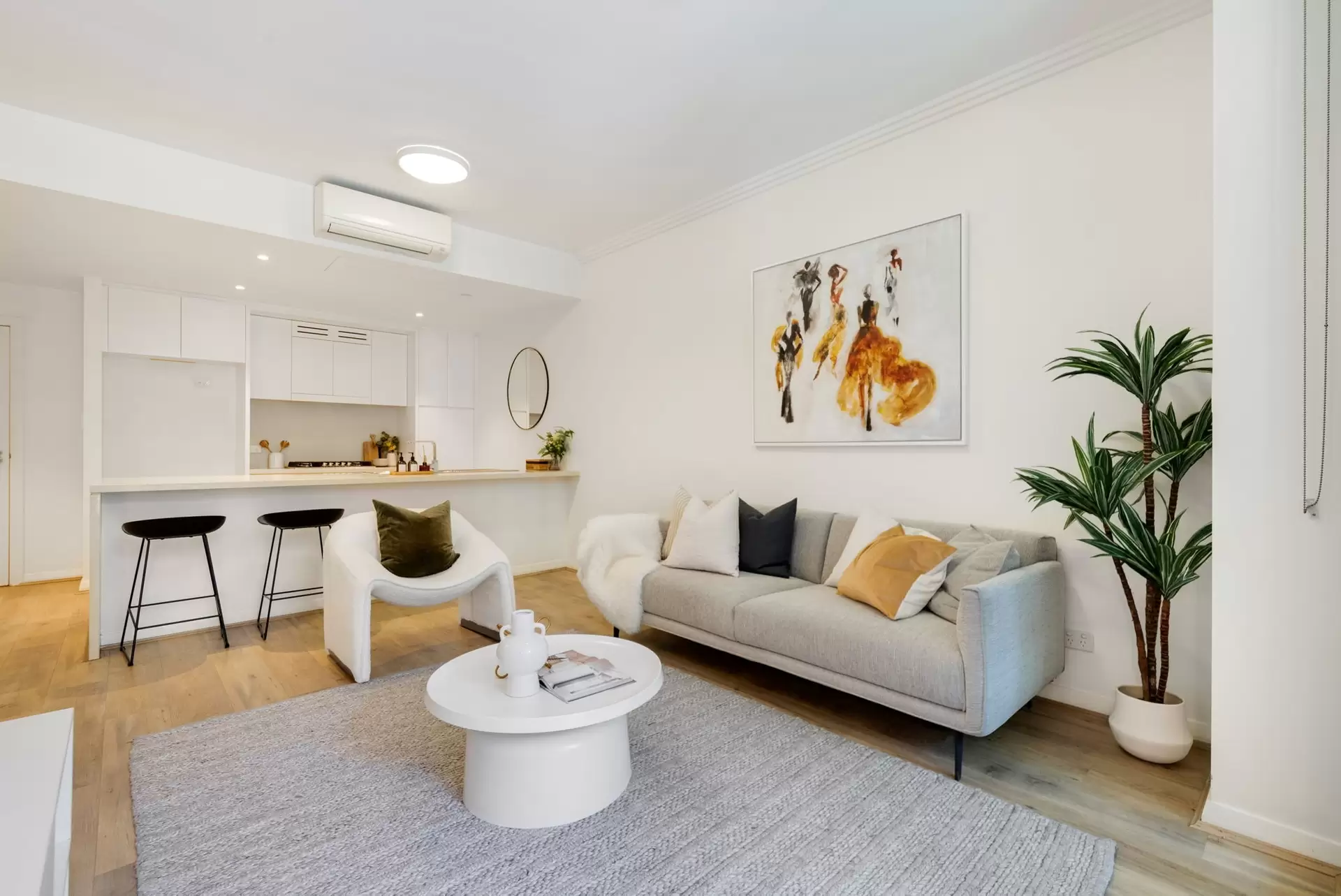 302/2 Park Street North, Wentworth Point Sold by Chidiac Realty - image 1