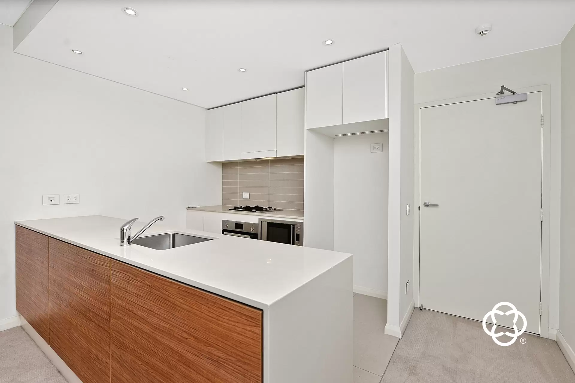 338/21 Marine Parade, Wentworth Point Leased by Chidiac Realty - image 1