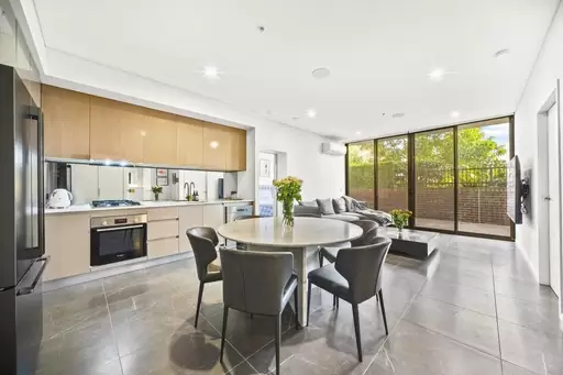 7080/17 Amalfi Drive, Wentworth Point Leased by Chidiac Realty