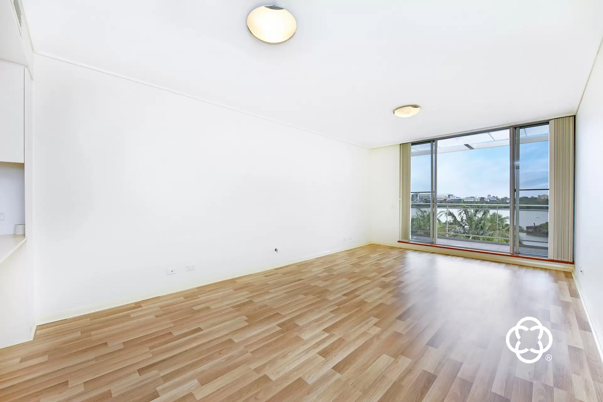 682/4 The Crescent, Wentworth Point Leased by Chidiac Realty - image 1