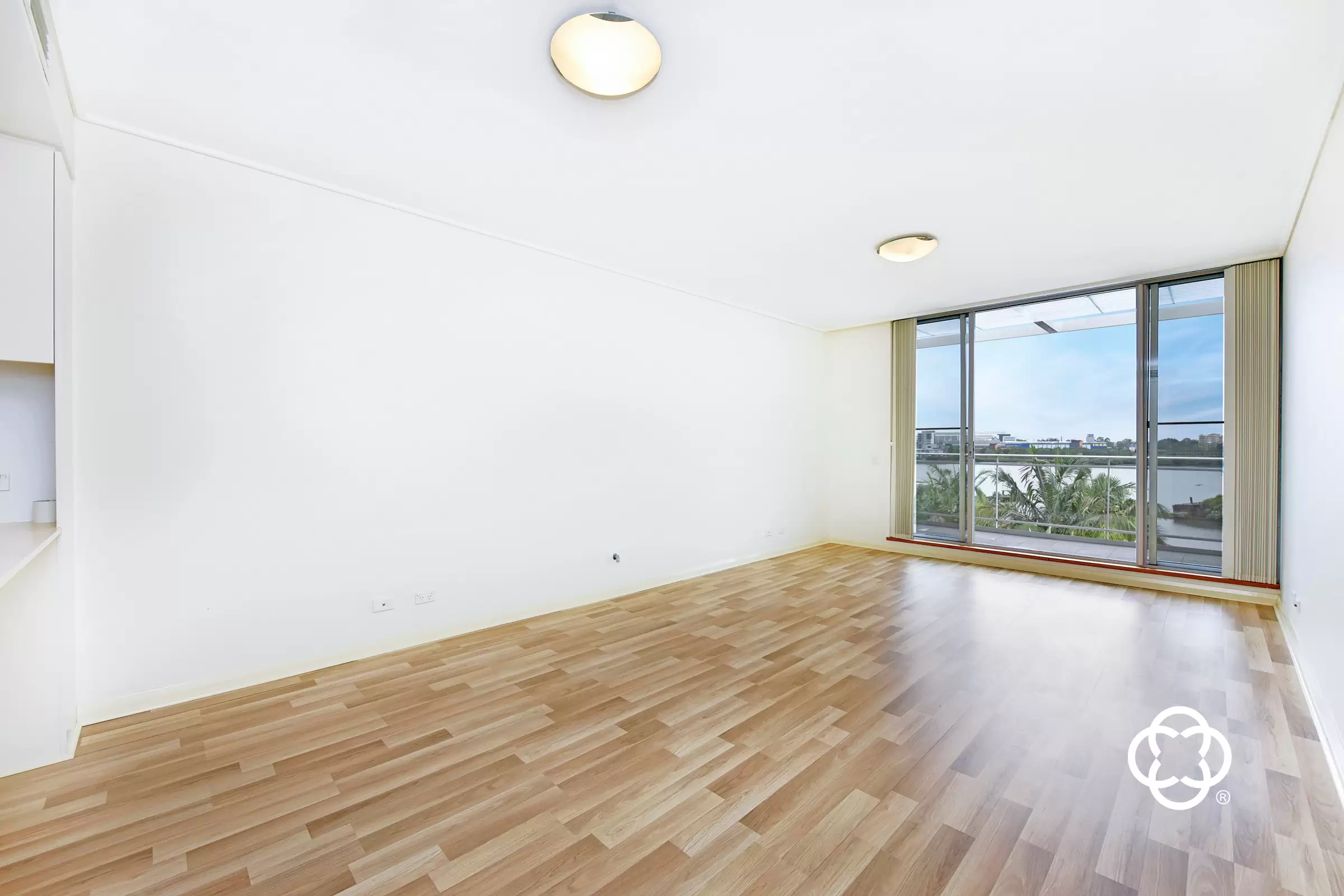 682/4 The Crescent, Wentworth Point Leased by Chidiac Realty - image 2