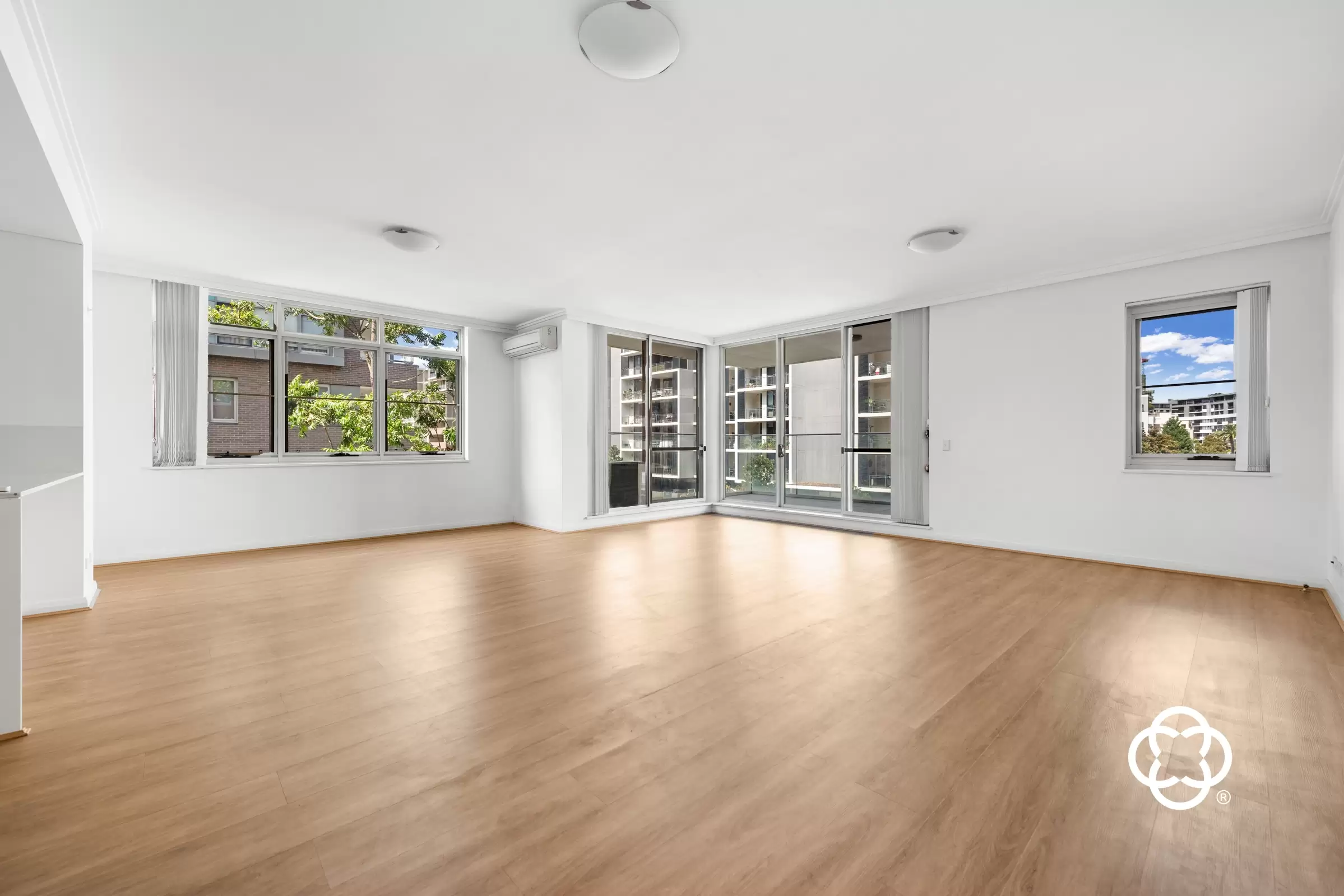 343/7 Baywater Drive, Wentworth Point Leased by Chidiac Realty - image 2