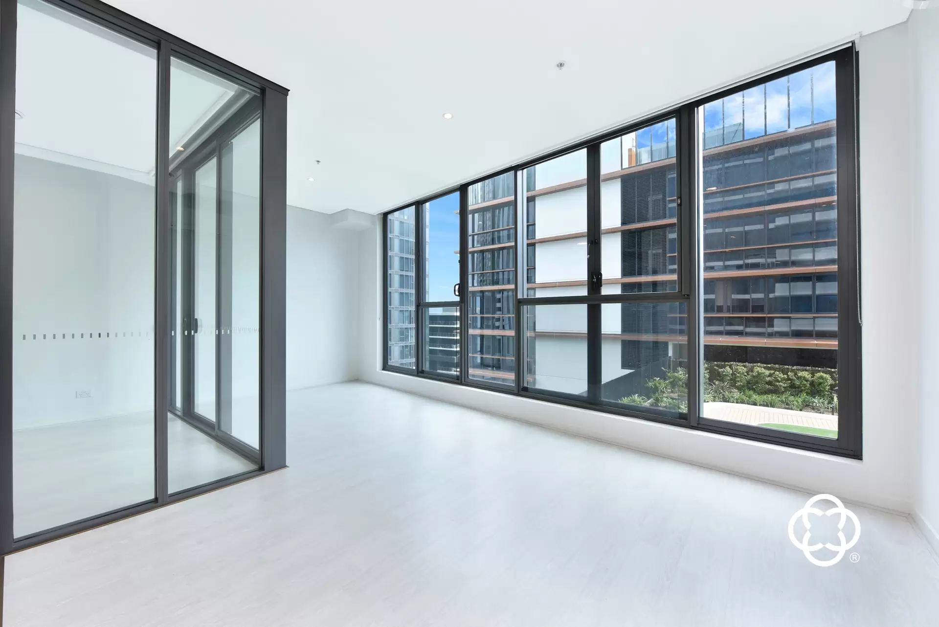 811/11 Wentworth Place, Wentworth Point Leased by Chidiac Realty - image 1