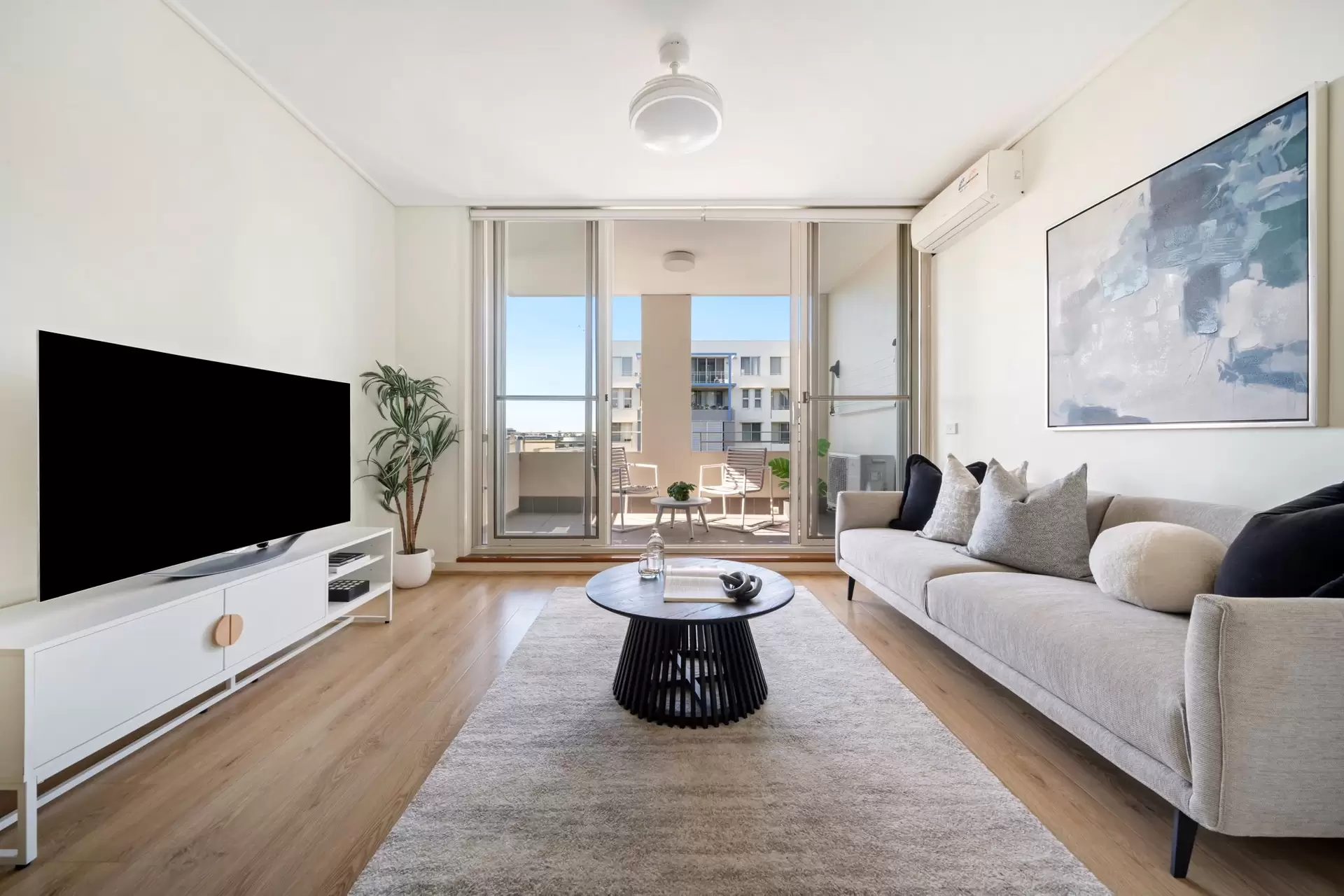 601/1 The Piazza, Wentworth Point Leased by Chidiac Realty - image 1