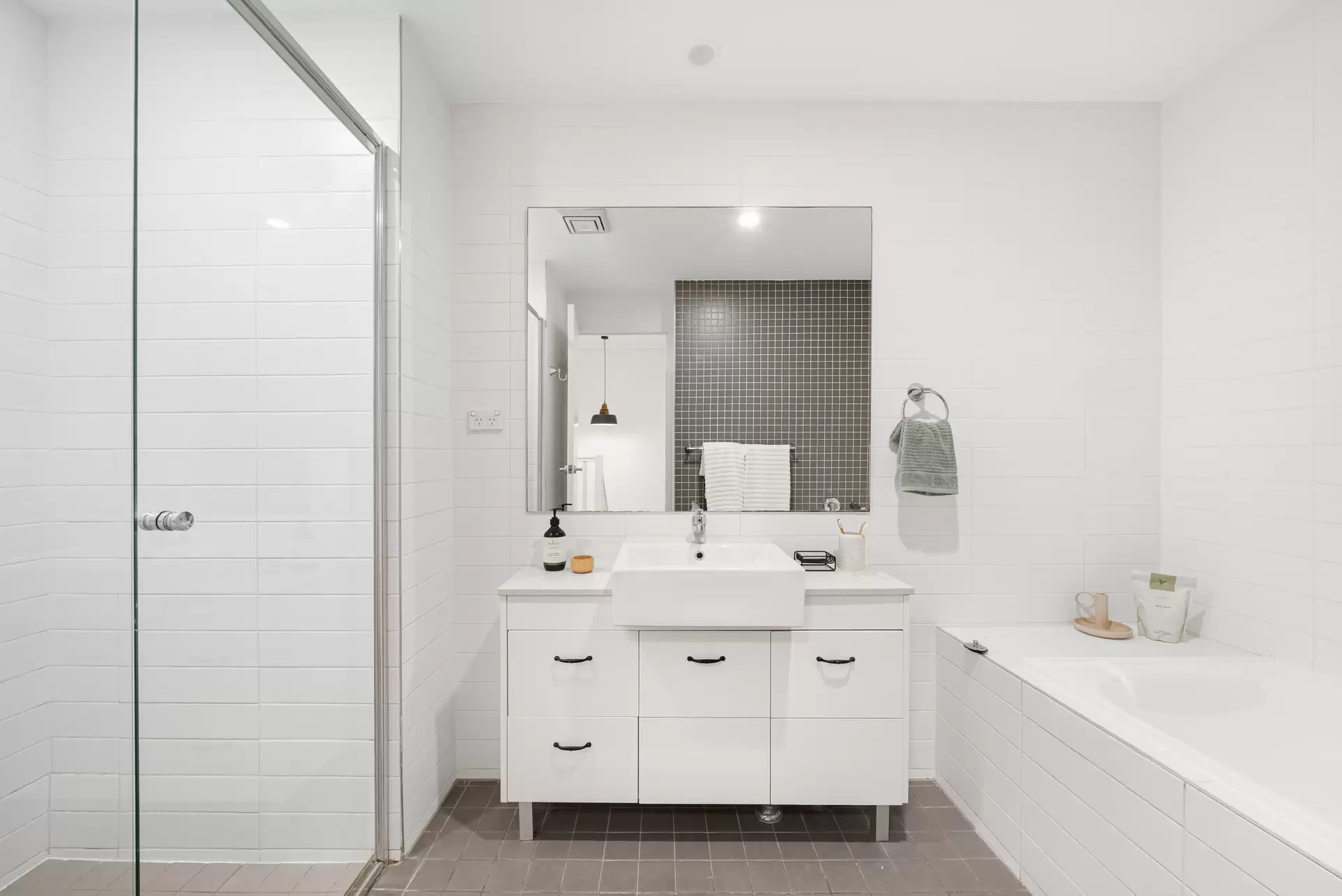 102/19 Hill Road, Wentworth Point Sold by Chidiac Realty - image 1