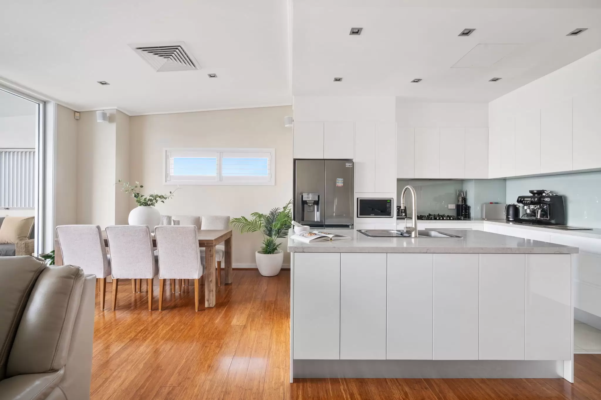 728/25 Bennelong Parkway, Wentworth Point Sold by Chidiac Realty - image 5