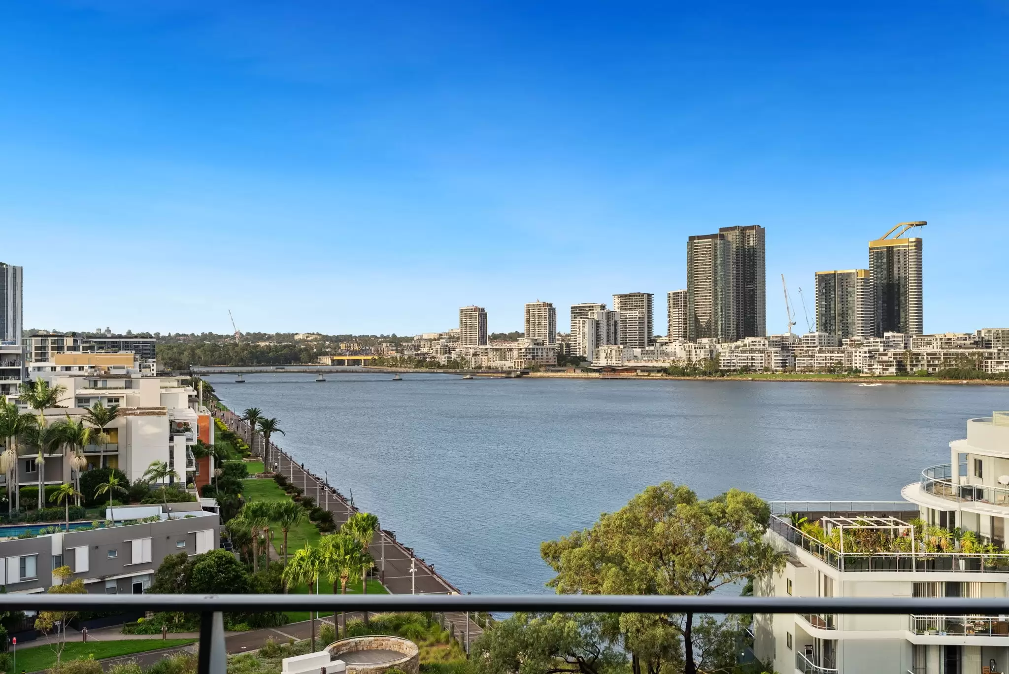 728/25 Bennelong Parkway, Wentworth Point Sold by Chidiac Realty - image 3