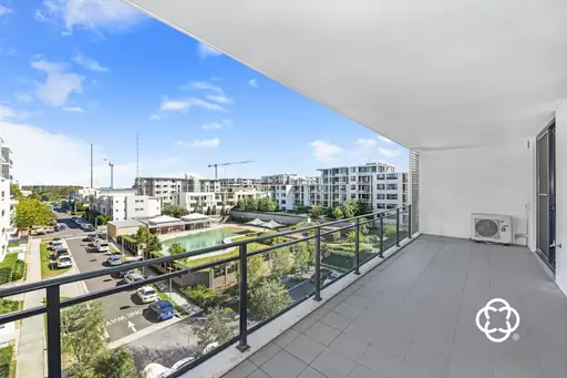 713/16 Baywater Drive, Wentworth Point Leased by Chidiac Realty