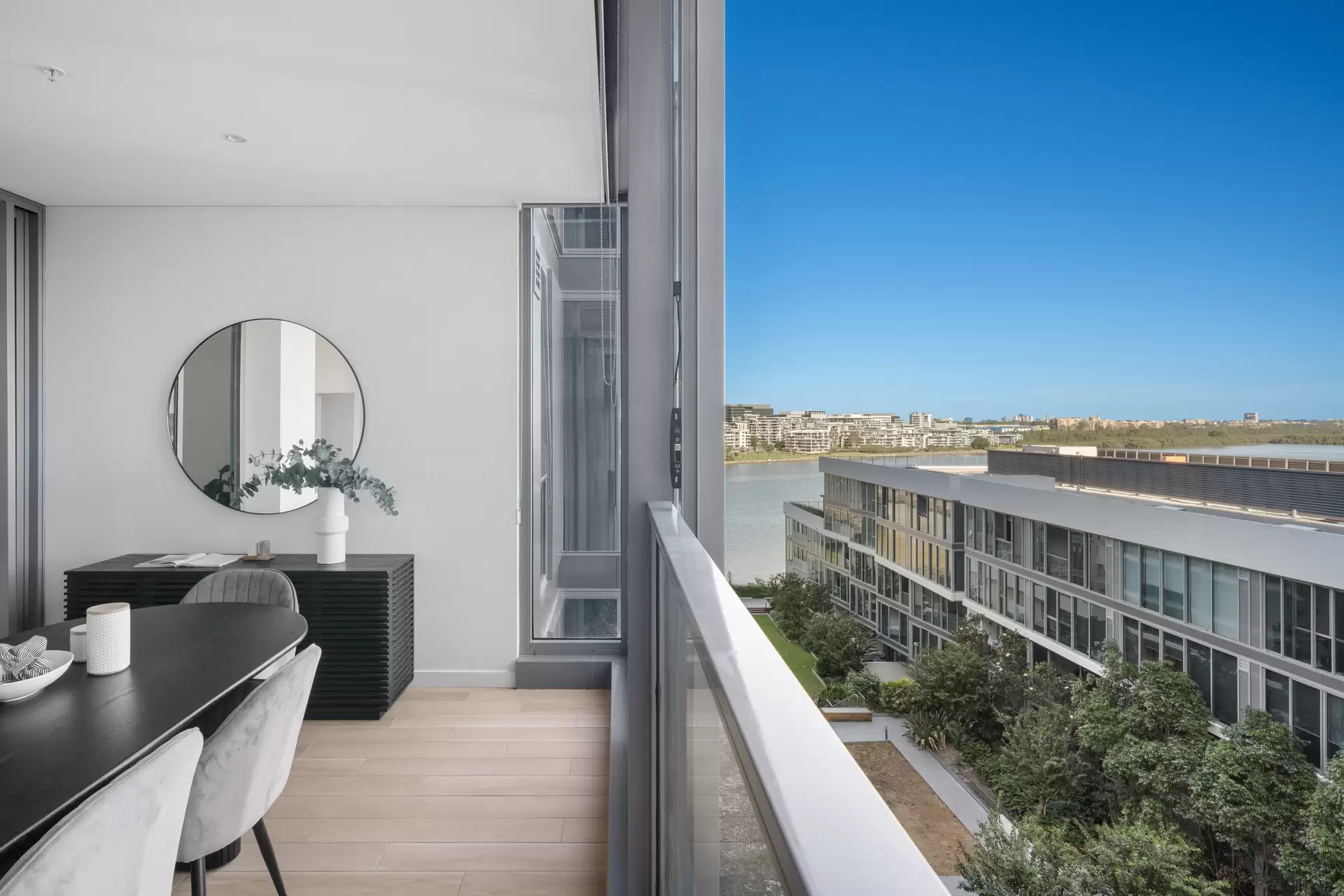 910/26 Footbridge Boulevard, Wentworth Point Sold by Chidiac Realty - image 1