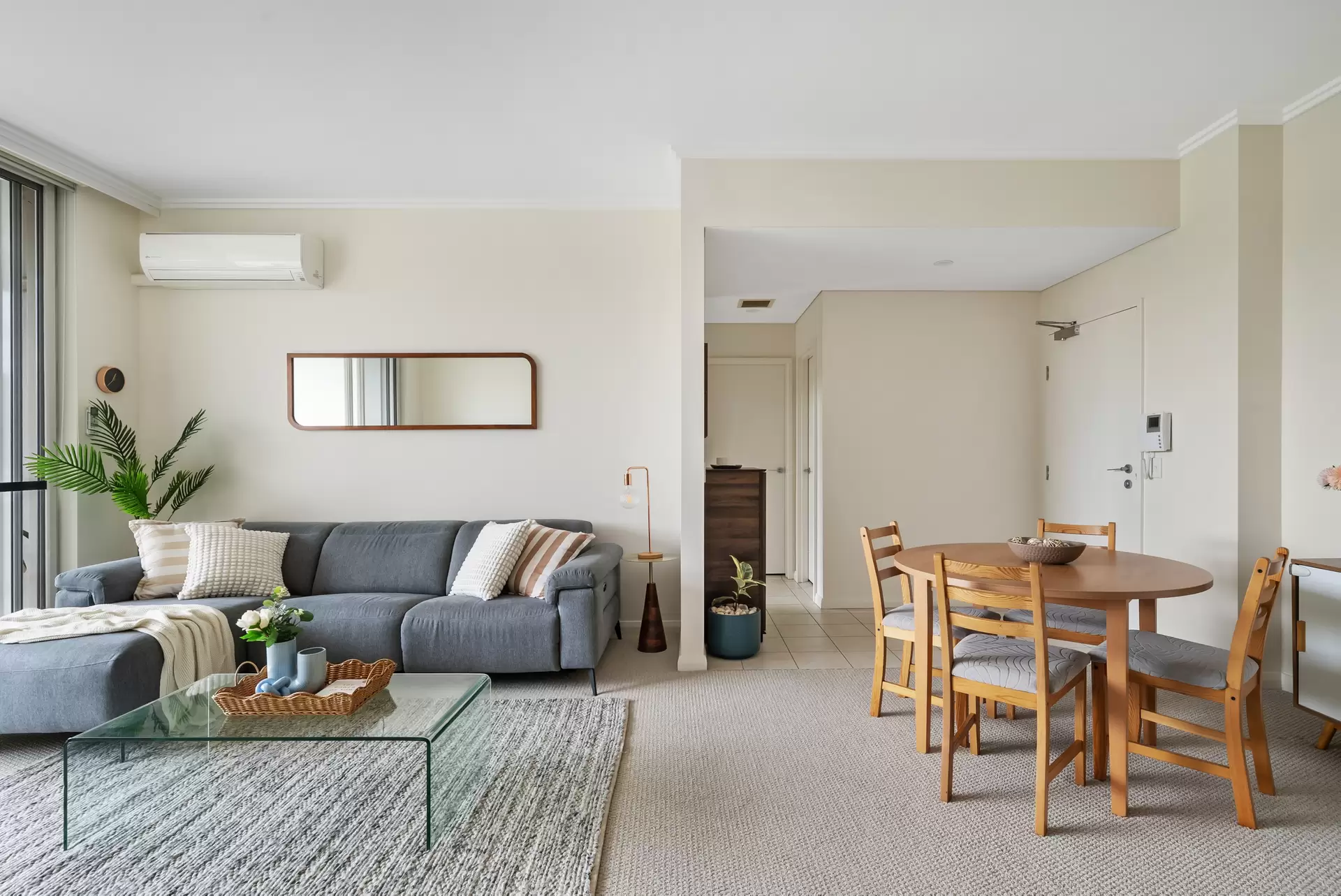 581/33 Hill Road, Wentworth Point Sold by Chidiac Realty - image 1