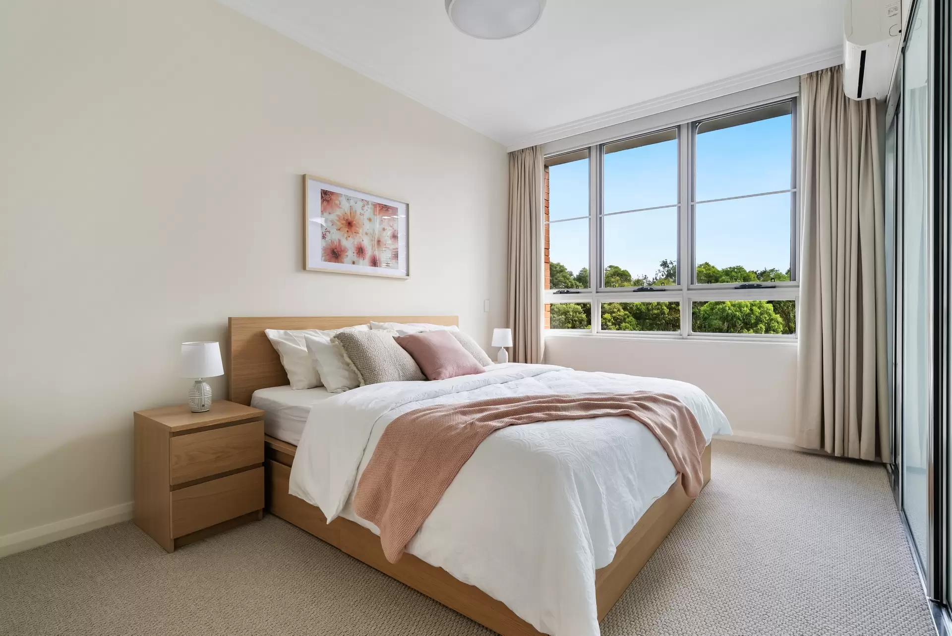 581/33 Hill Road, Wentworth Point Sold by Chidiac Realty - image 1