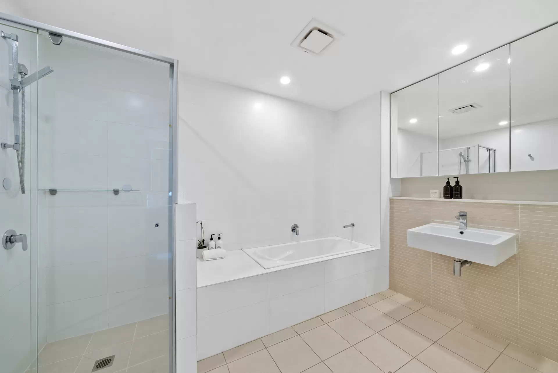 516/6 Baywater Drive, Wentworth Point Sold by Chidiac Realty - image 1
